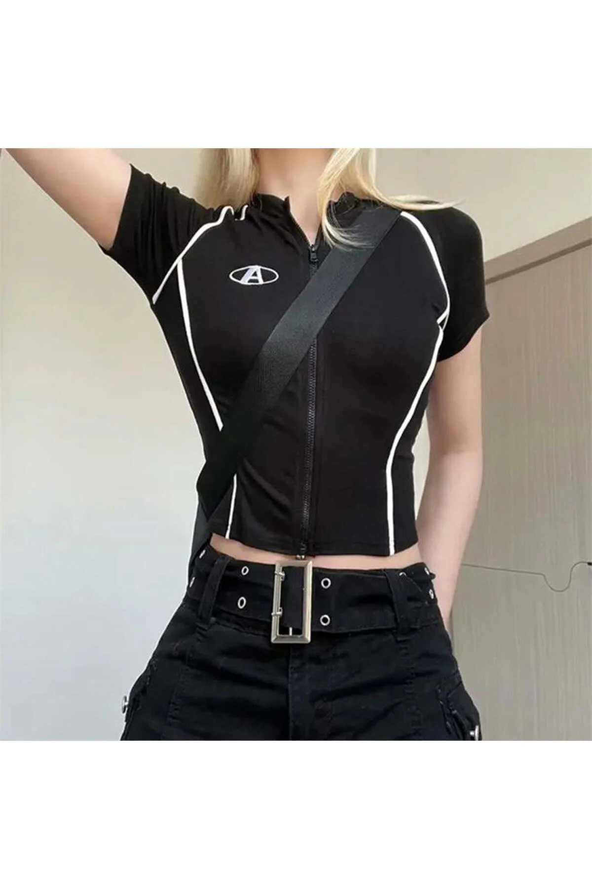 Siyah Symbol A Fermuarlı Yarım T-Shirt