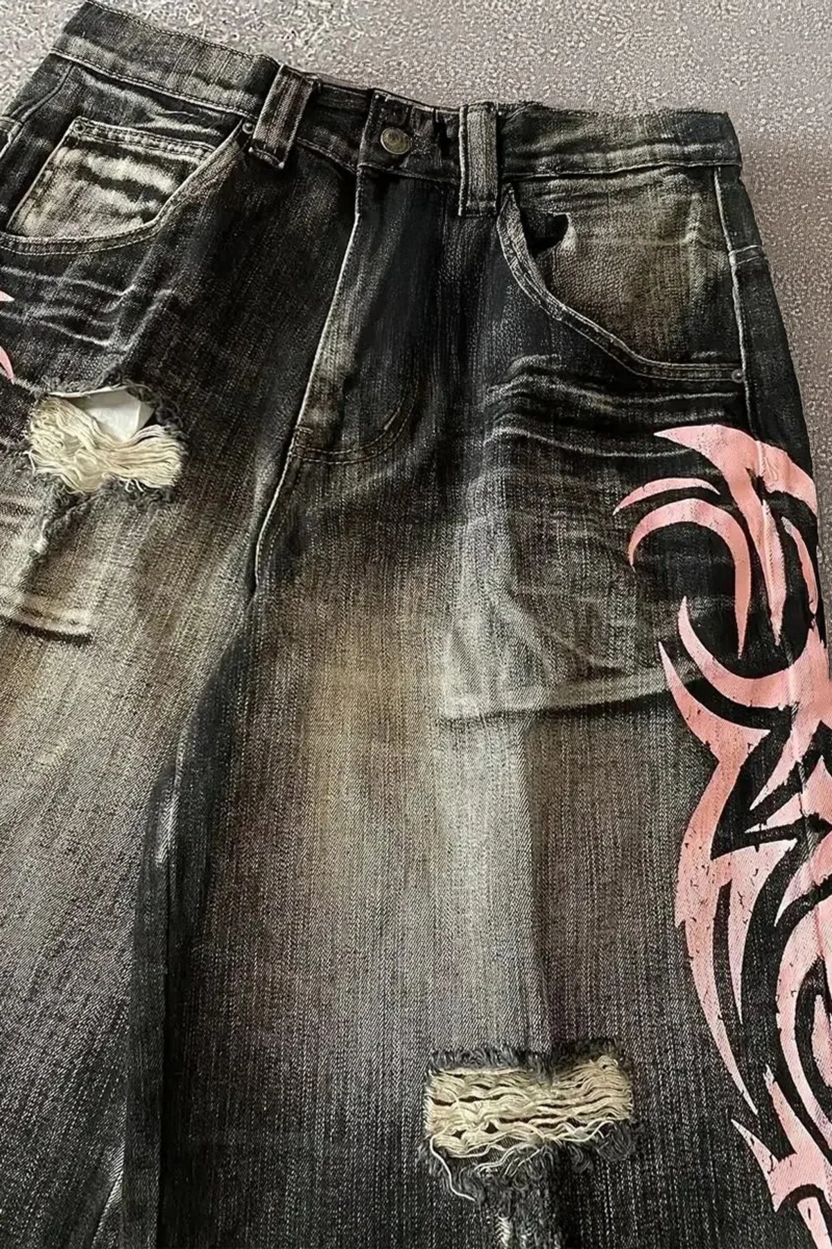 Siyah Taşlamalı Grunge Pembe Tribal Baskılı Harajuku Y2K Unisex Şort