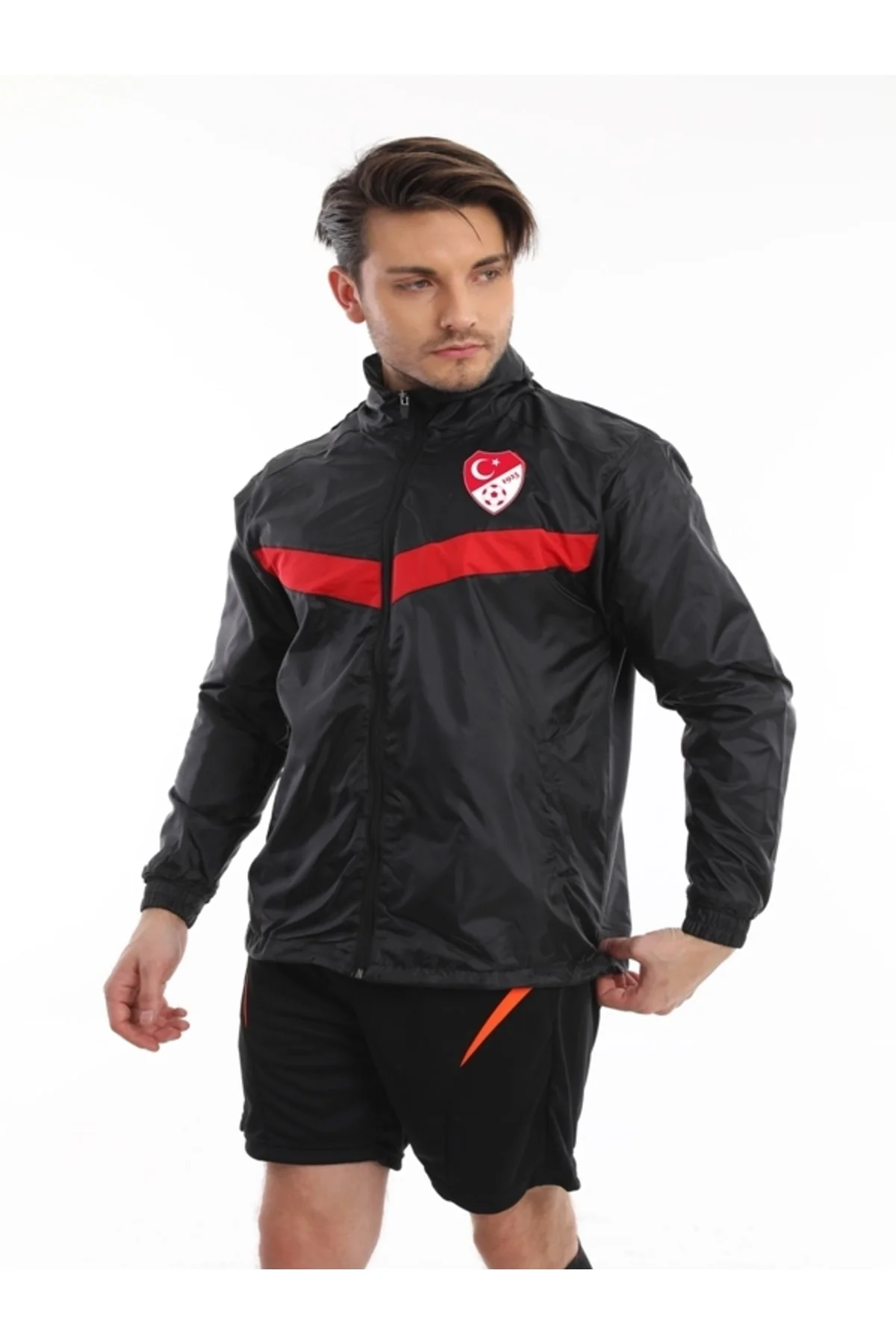 Siyah Yağmurluk, Astarlı, Kapüşonlu, Tff Armalı Ve Tff Yazılı