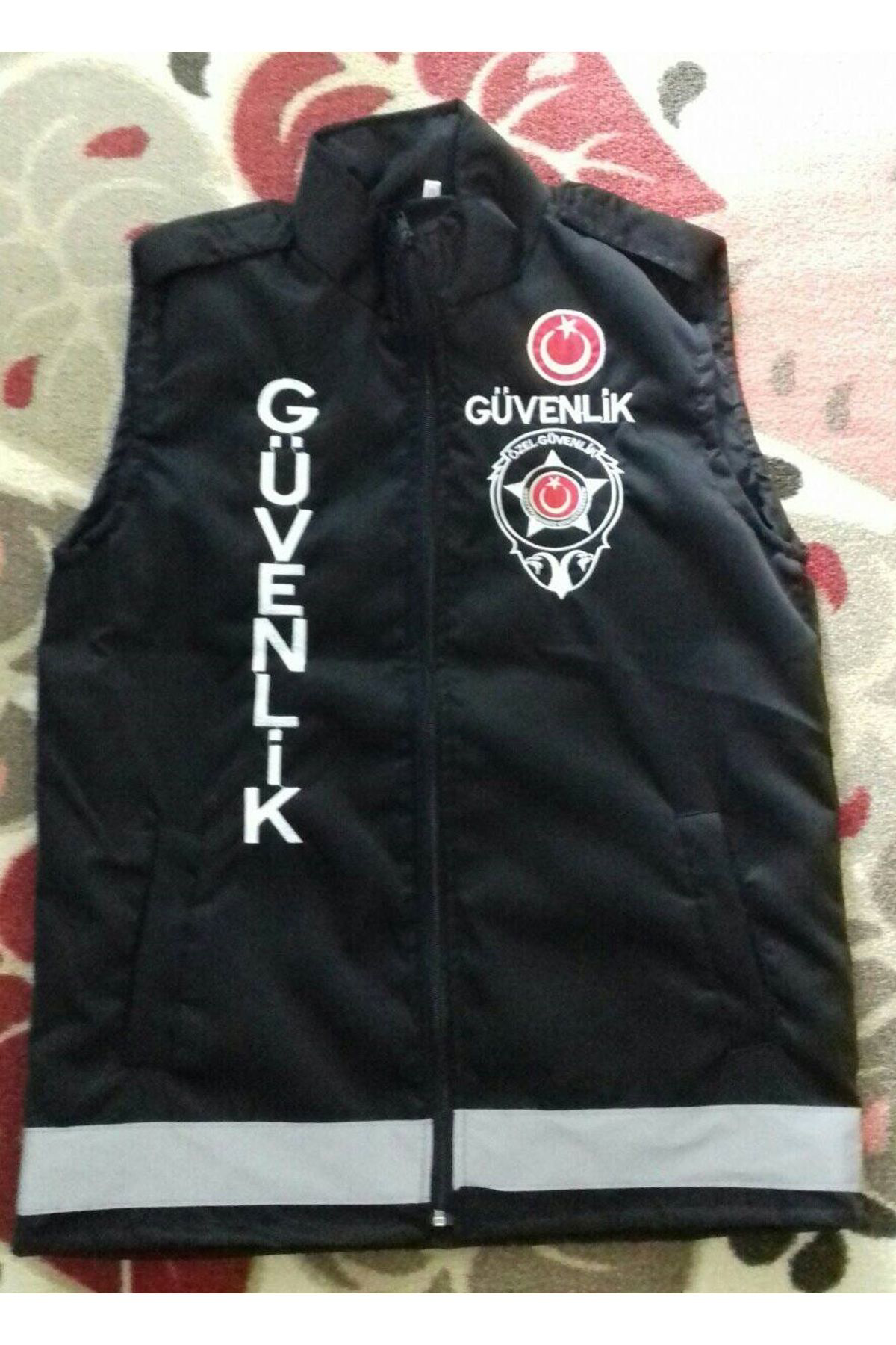 Siyah Yazıları Nakış Işlemeli Özel Güvenlik Yeleği