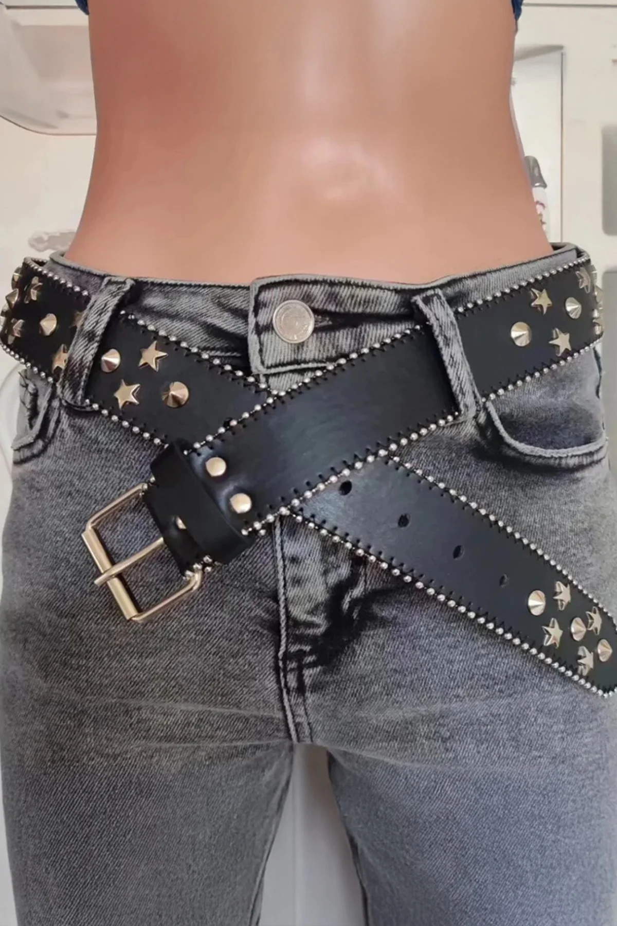 Siyah Yıldız Detaylı Zımbalı Harajuku Deri Punk Kemer Fiyatı, Yorumları ve Özellikleri