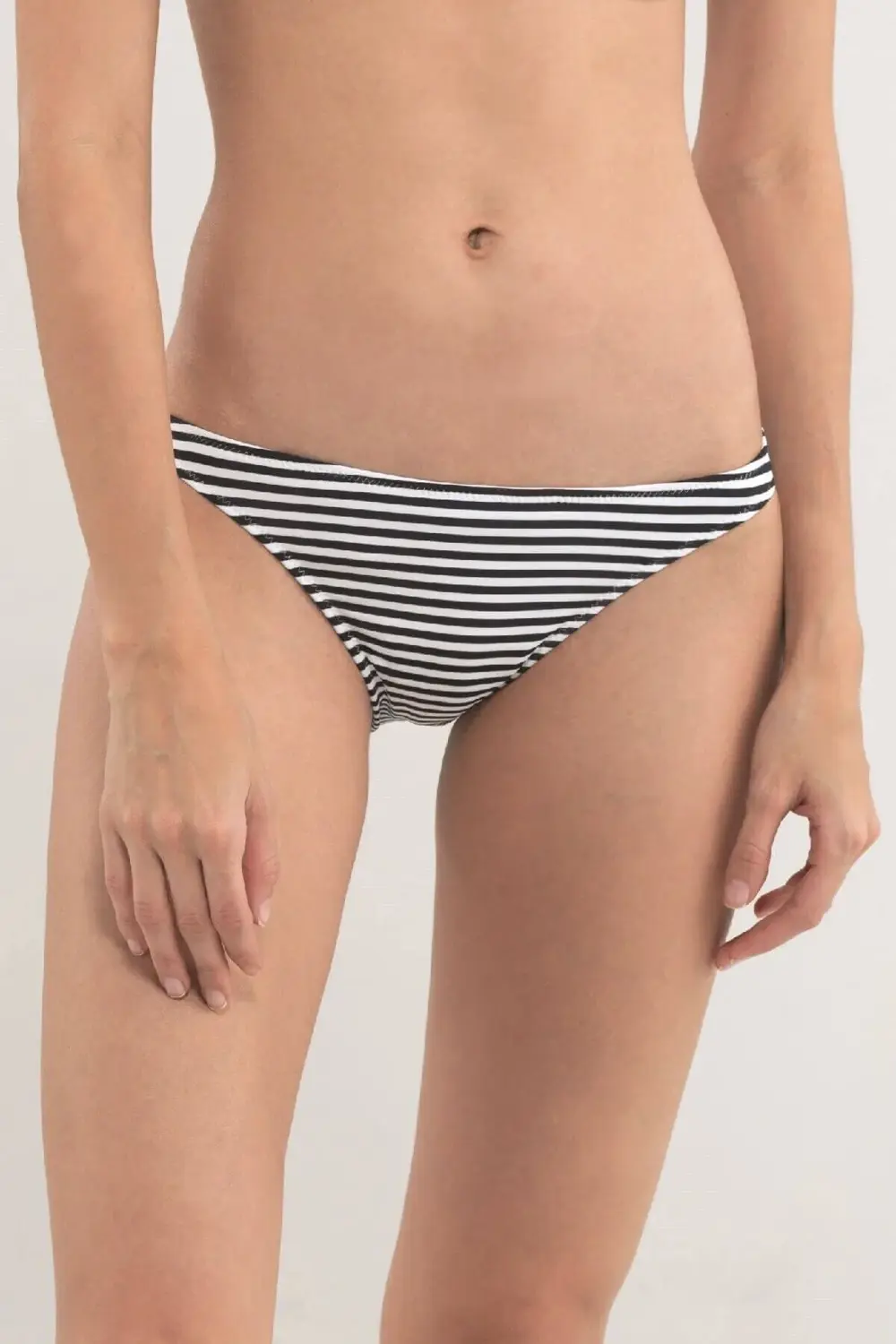 Siyah/beyaz Çizgili Bikini Alt