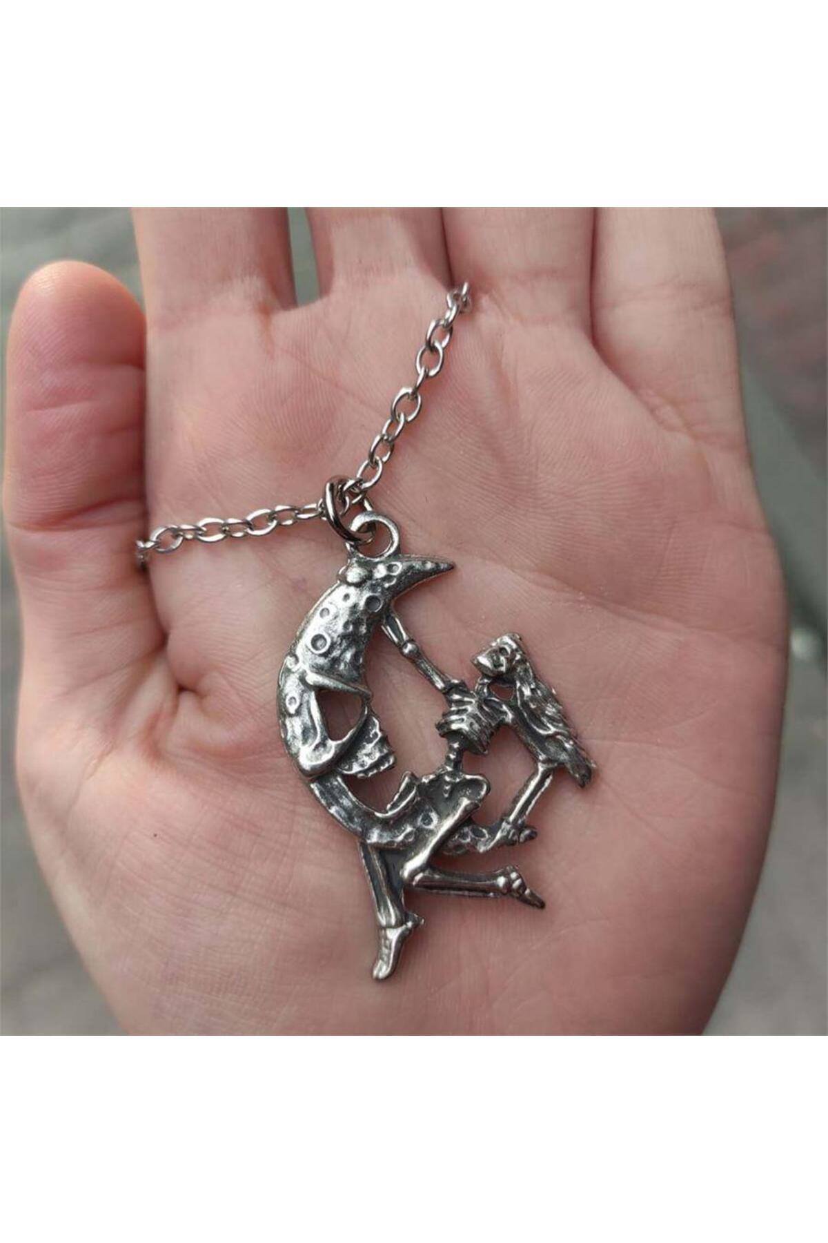 Skeleton And Moon Friends Kolye