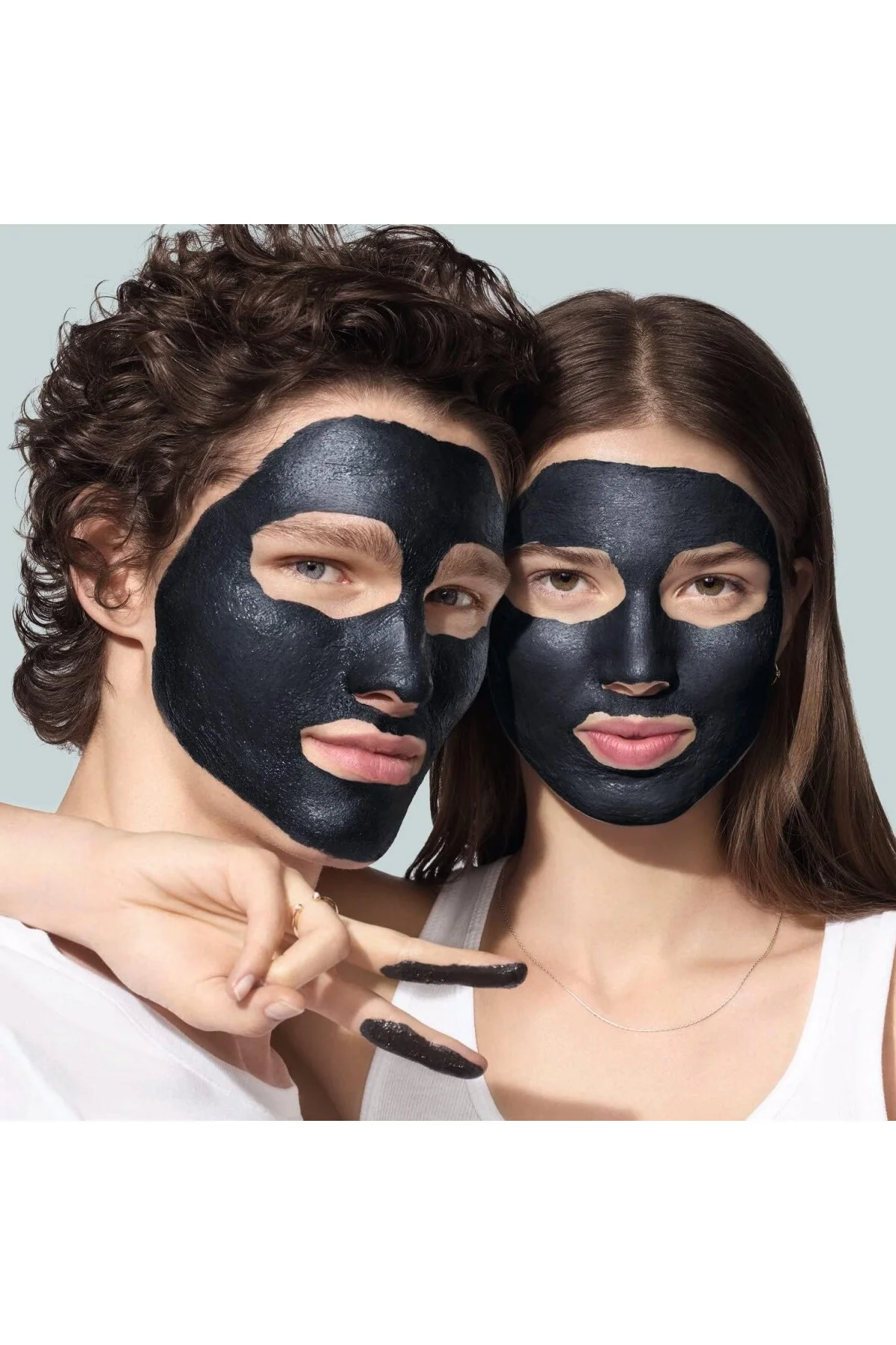 Skin Naturals Saf & Temiz Siyah Nokta Karşıtı Kömürlü Temizleme J