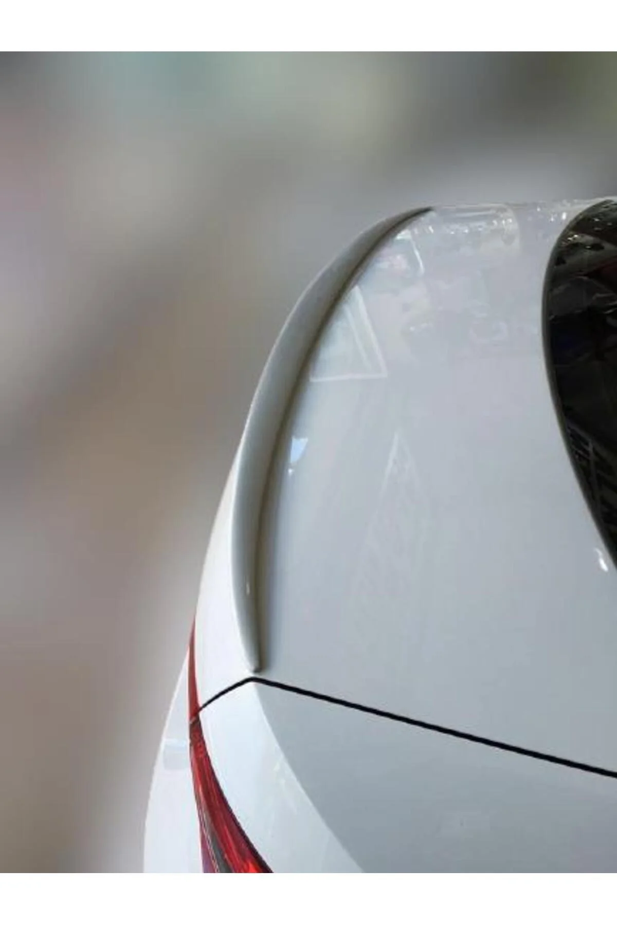SKODA SÜPER B 2016-2019 ASTARLI ANATOMİK SPOİLER