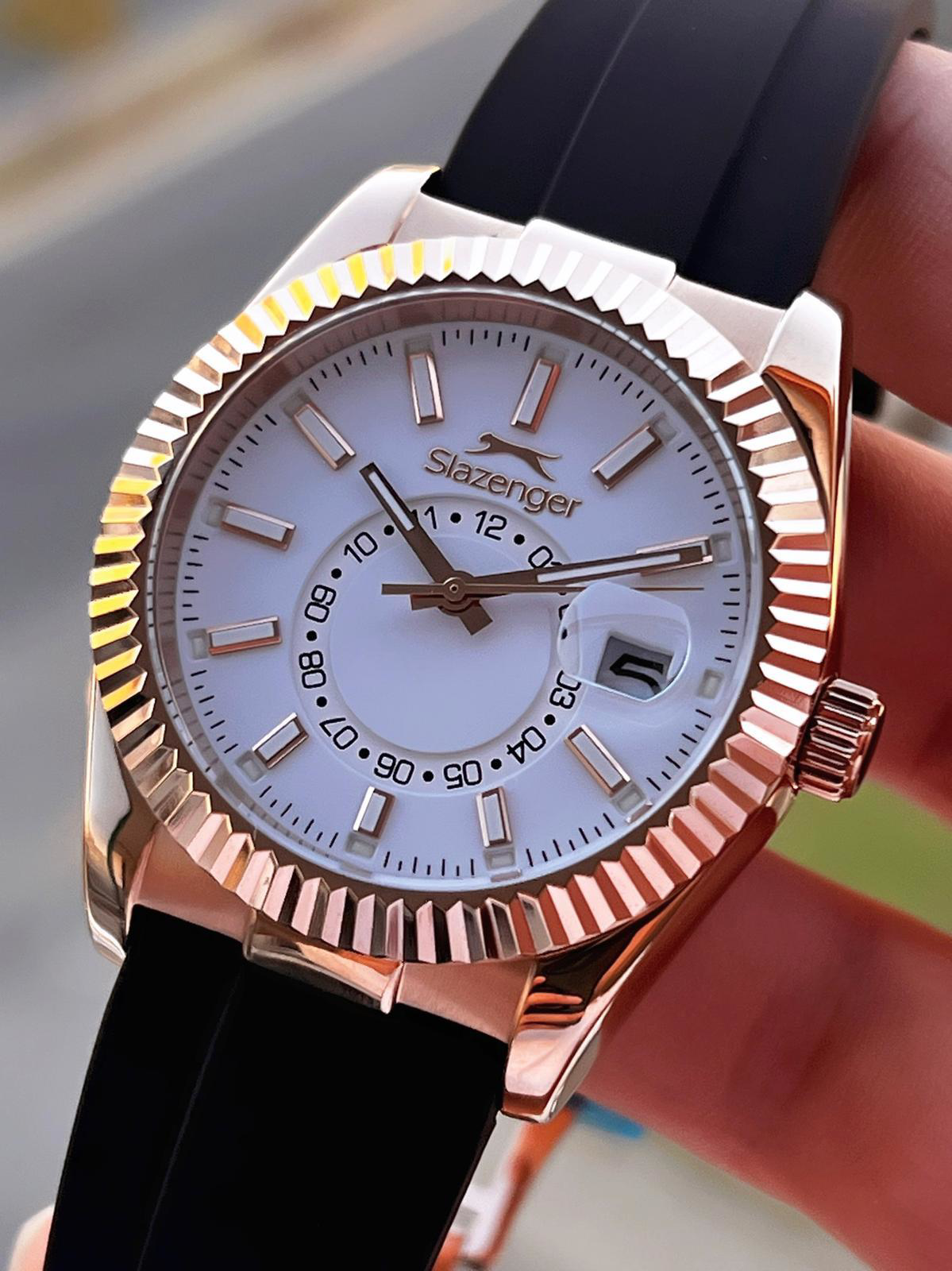 Slazenger Silikon Kordon İç Fonksiyonları Aktif 10 Atm Suya Dayan Slazenger Silikon Kordon İç Fonksiyonları Aktif 10 Atm Suya Dayan