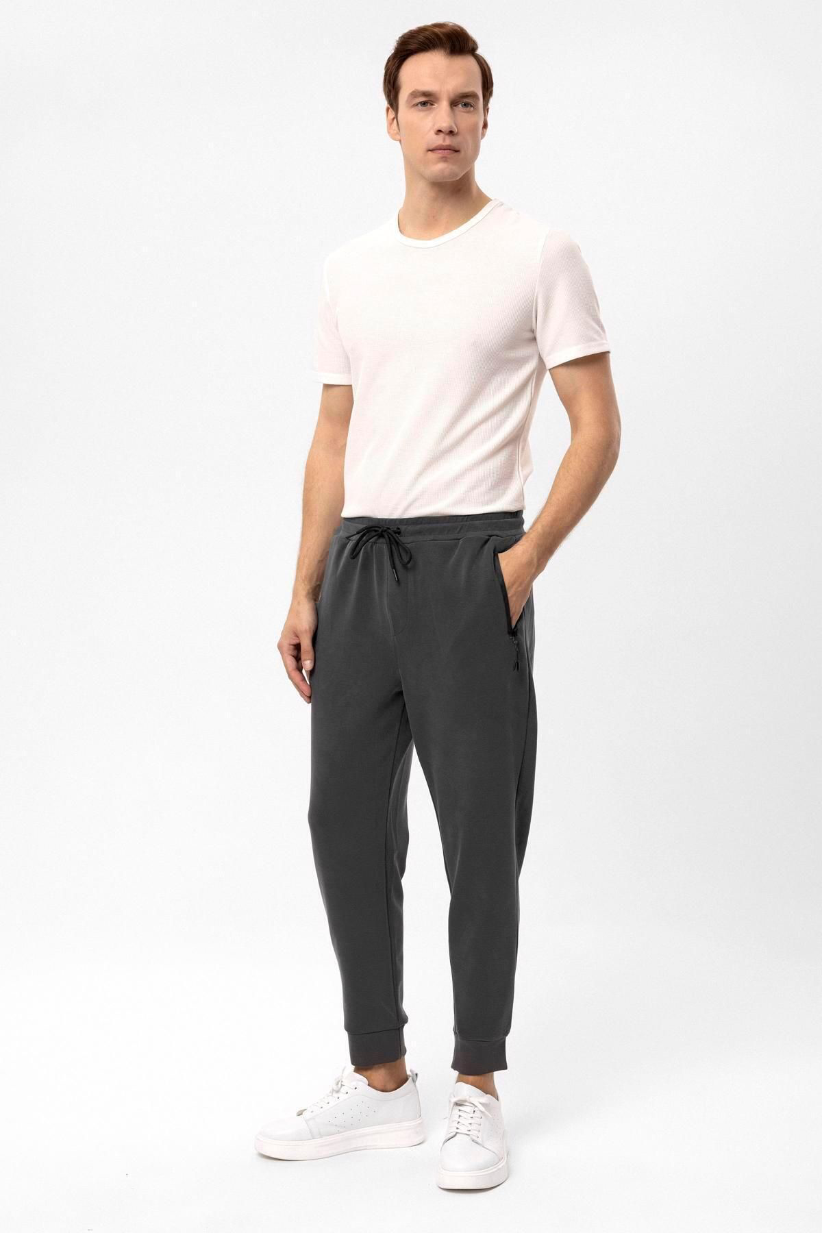 Think + Slim Kalıp Düz Jogger Pantolon
