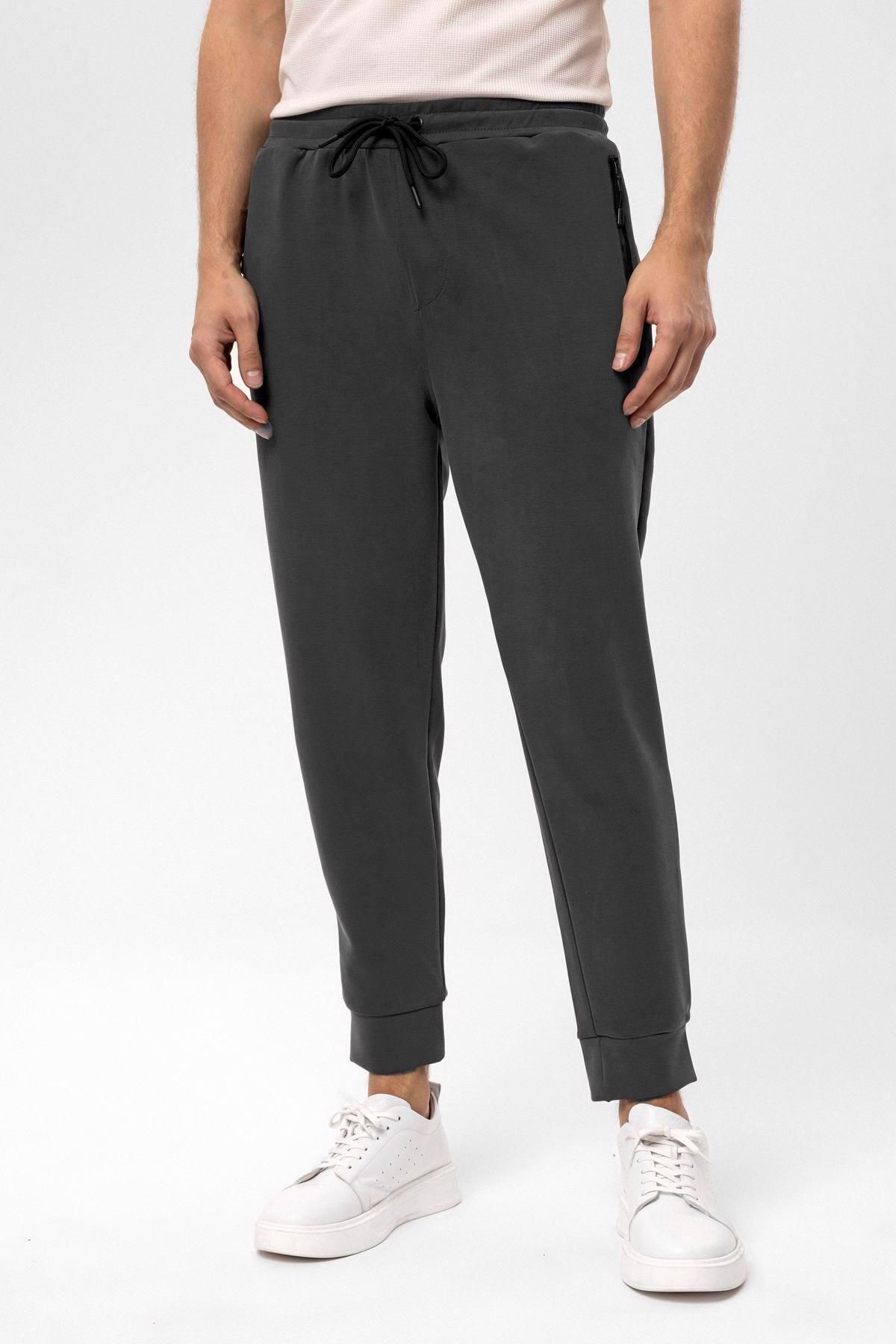 Think + Slim Kalıp Düz Jogger Pantolon