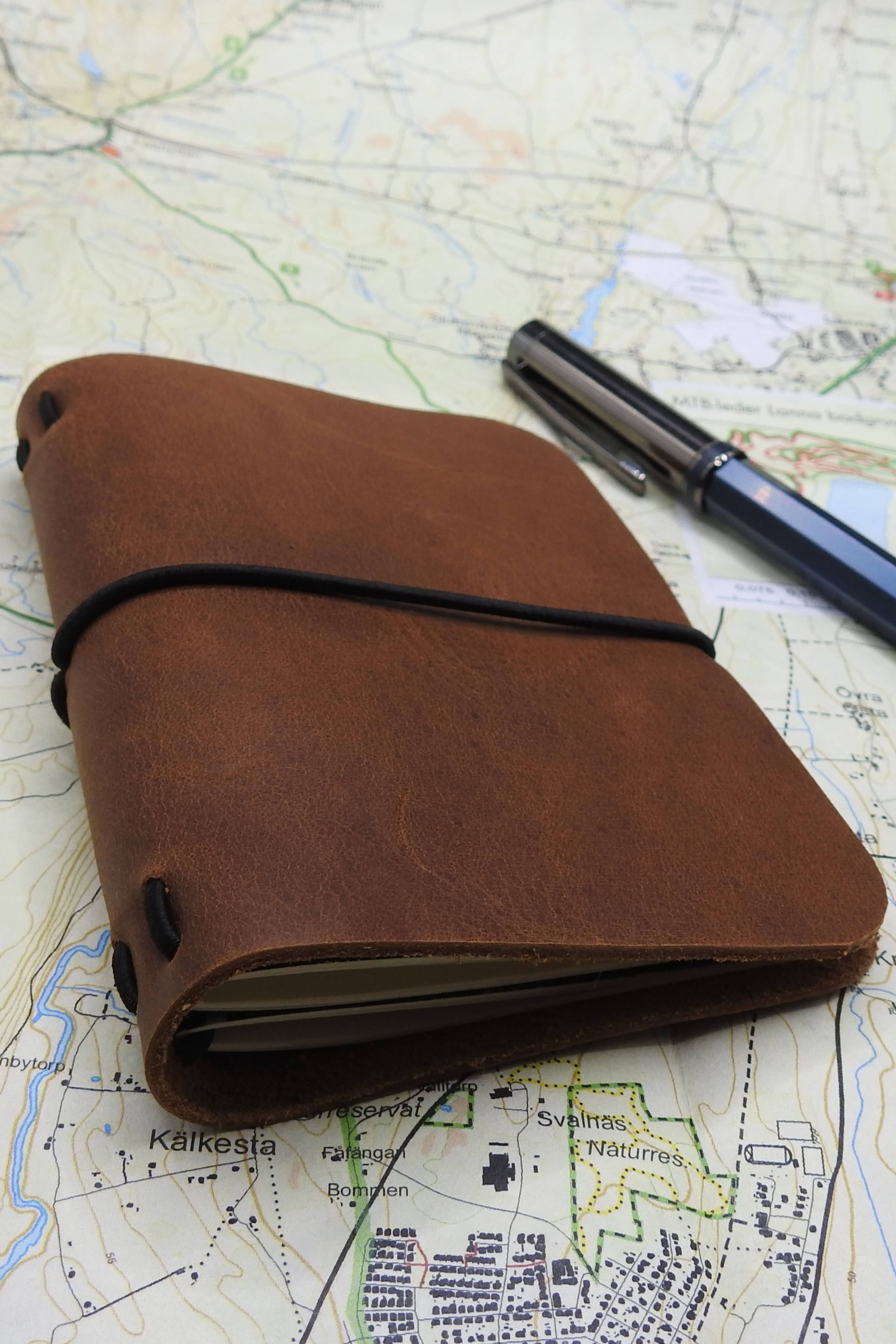 Smögen - %100 Hakiki Deri Pasaport Kılıfı - 3 Defter Hediye - Taba