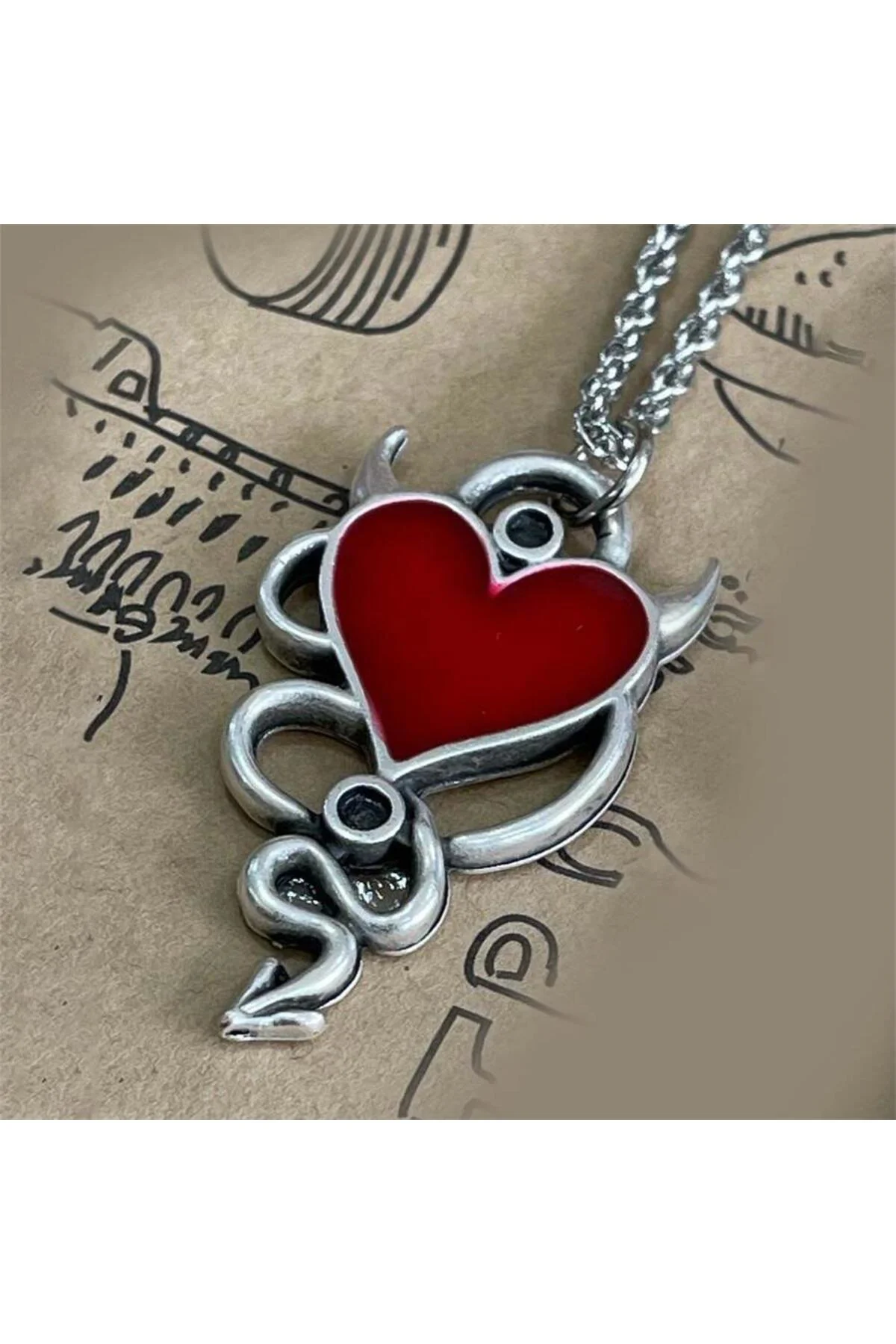 Snake Devil Heart Kırmızı Kolye Fiyatı, Yorumları ve Özellikleri