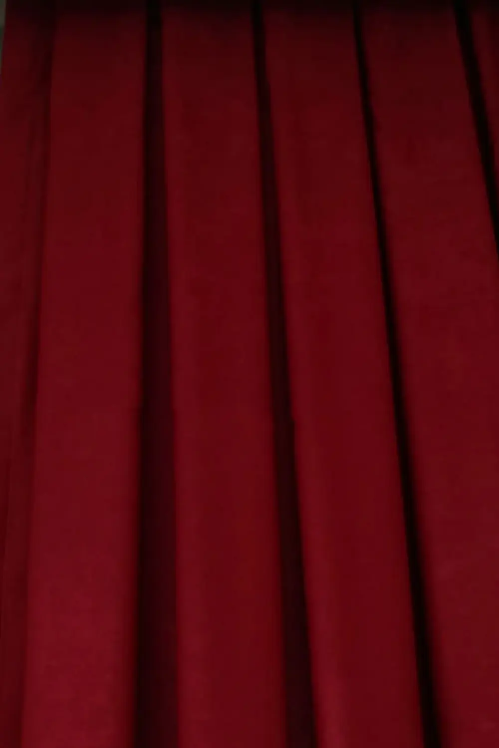 Soft Kumaş Fon Perde Sık Pileli Kırmızı Perde