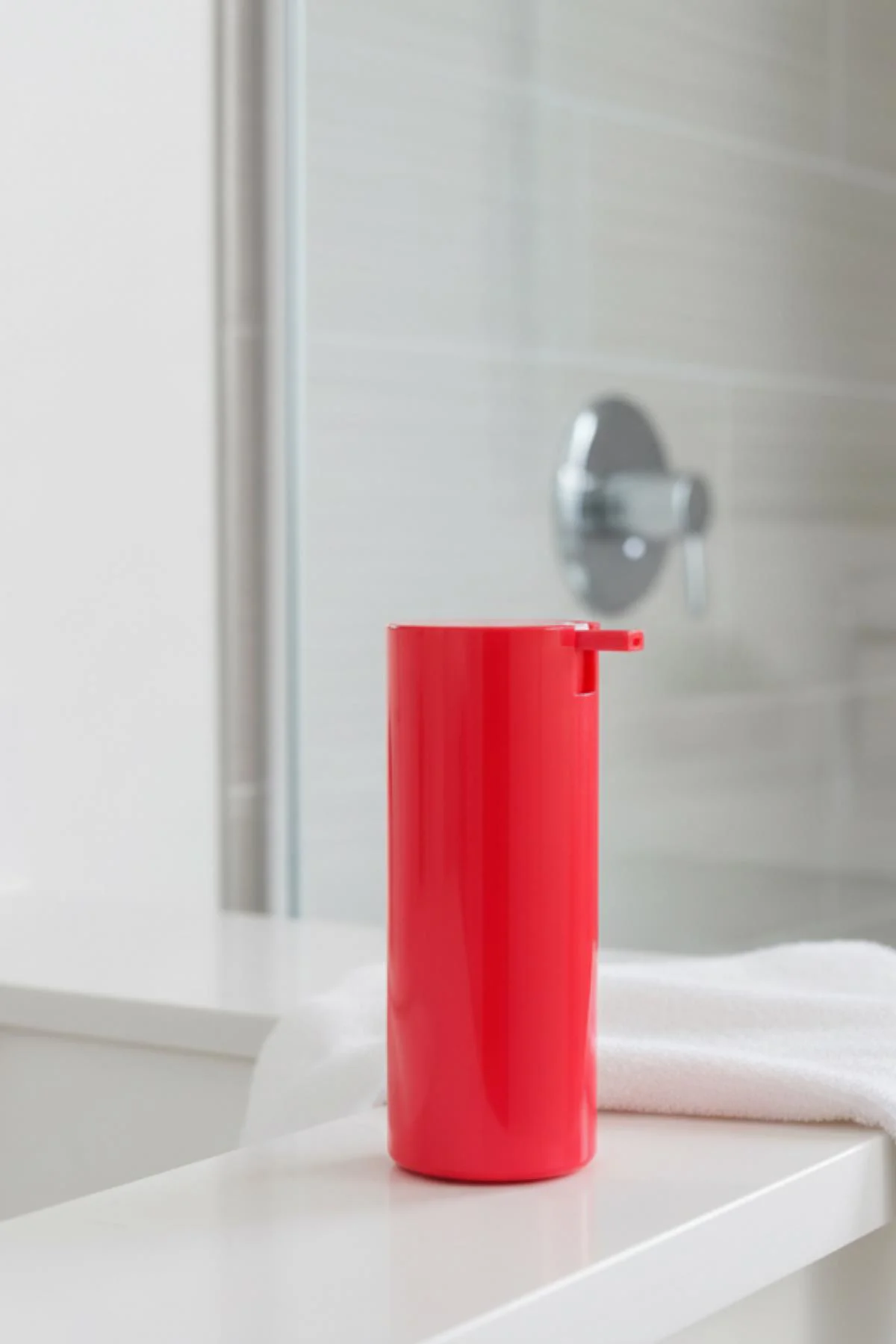 Soft Pembe Şeffaf Akrilik Sıvı Sabunluk 250 ml Soft Pembe Şeffaf Akrilik Sıvı Sabunluk 250 ml