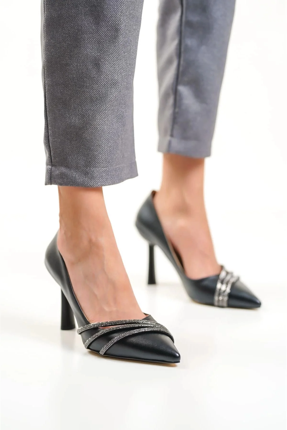 Sonya Siyah Taşlı Kadın Ayakkabı