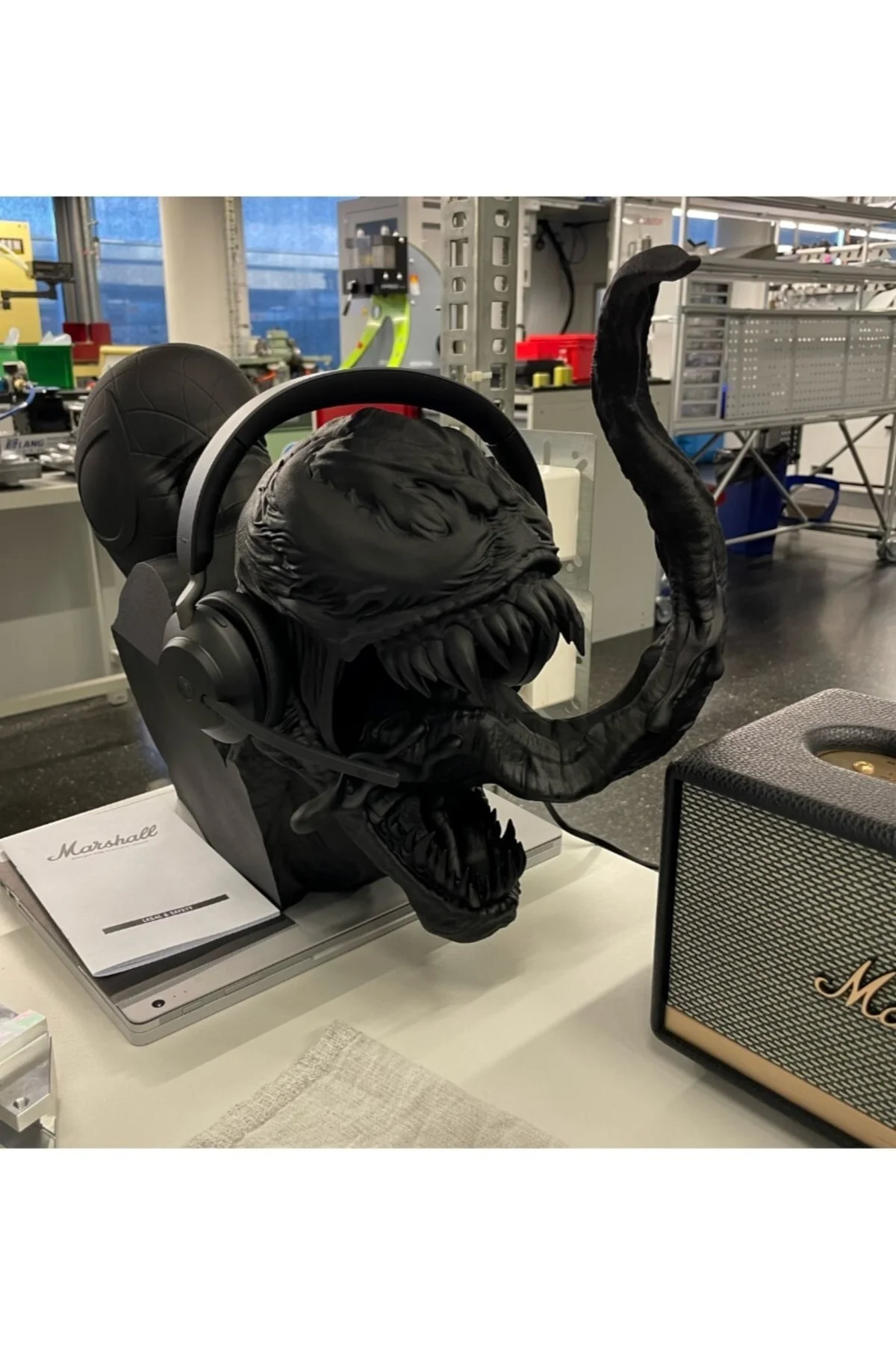 Spiderman Vs Venom Dev Boy Dekor Kablosuz Kulaklık Standı (20 CM YÜKSEKLİK)