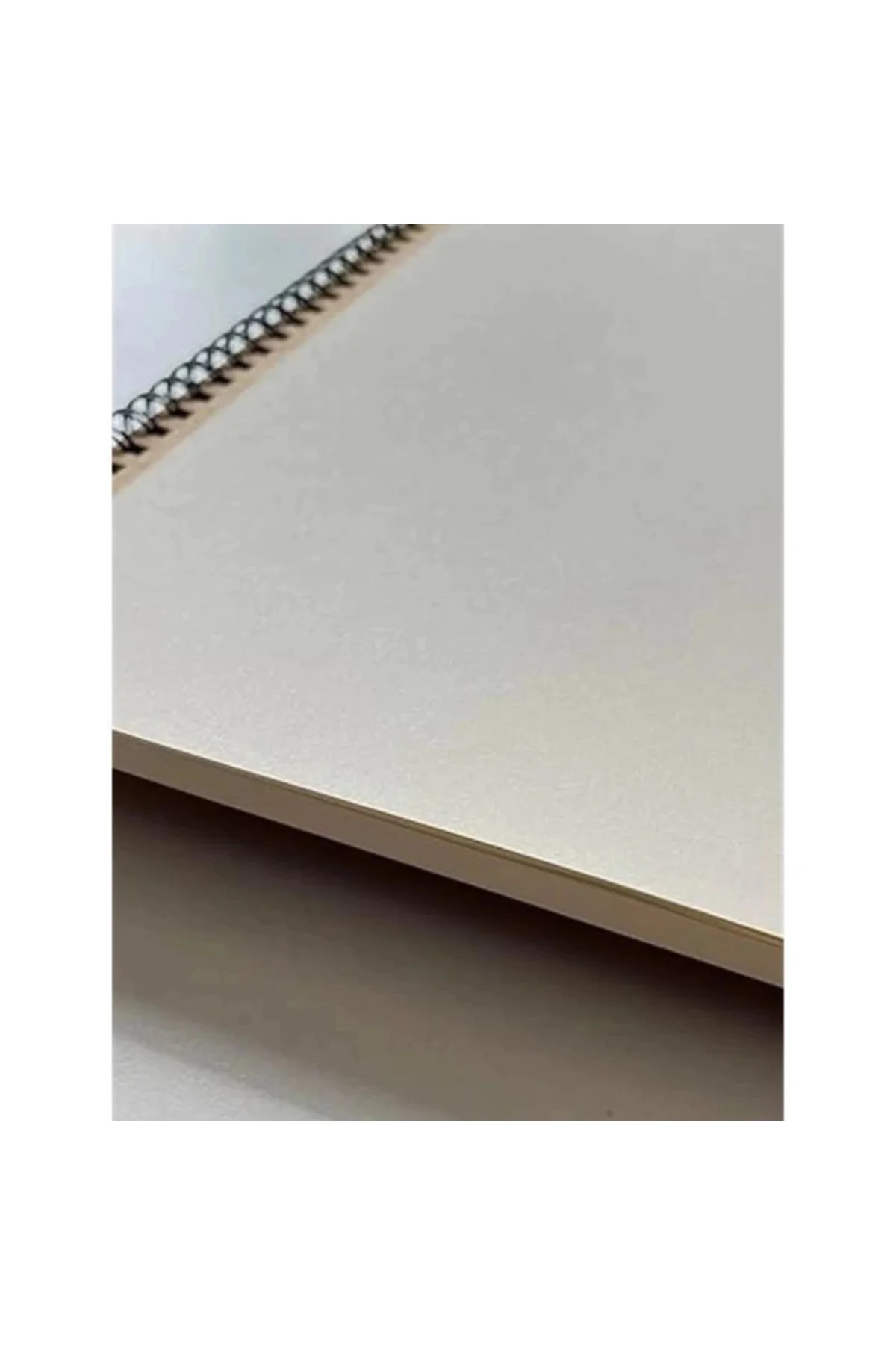 Spiralli Defter, Kraft Kapaklı, B5 Boyutunda (182x257 mm), 100 Yaprak (Çizgisiz)