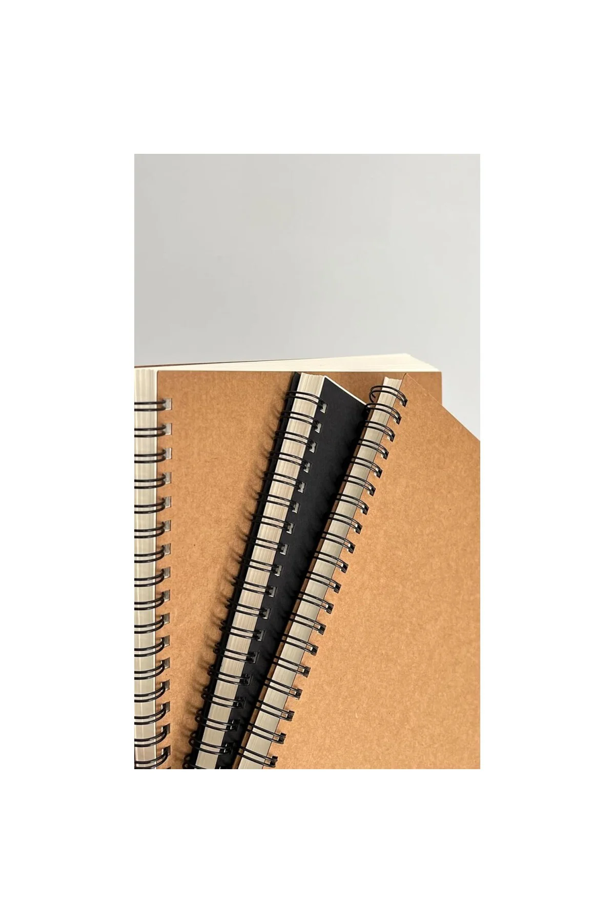 Spiralli Defter, Kraft Kapaklı, B5 Boyutunda (182x257 mm), 100 Ya Spiralli Defter, Kraft Kapaklı, B5 Boyutunda (182x257 mm), 100 Ya