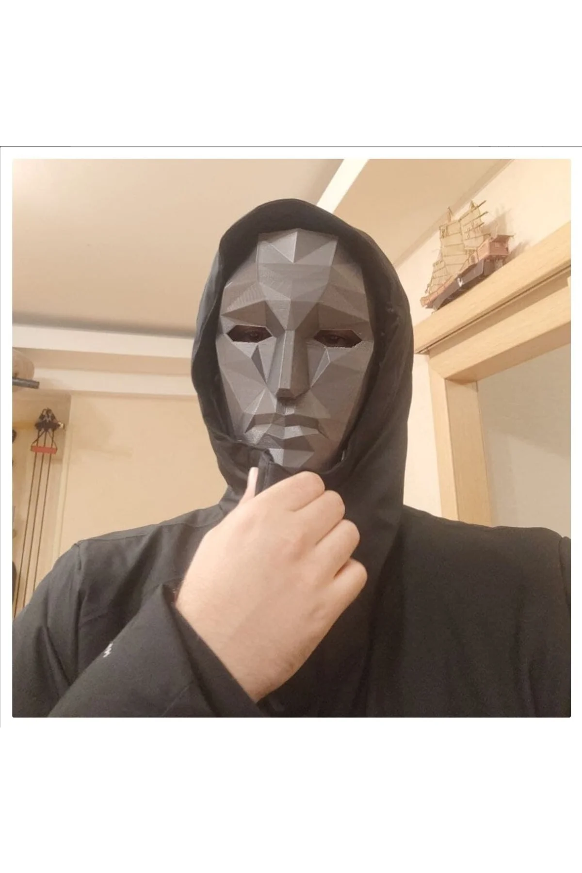 Squid Game Frontman Solist Maskesi