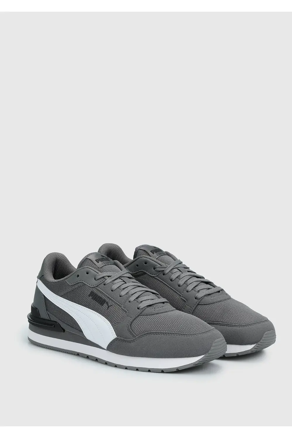 ST Runner v4 Mesh Sneaker