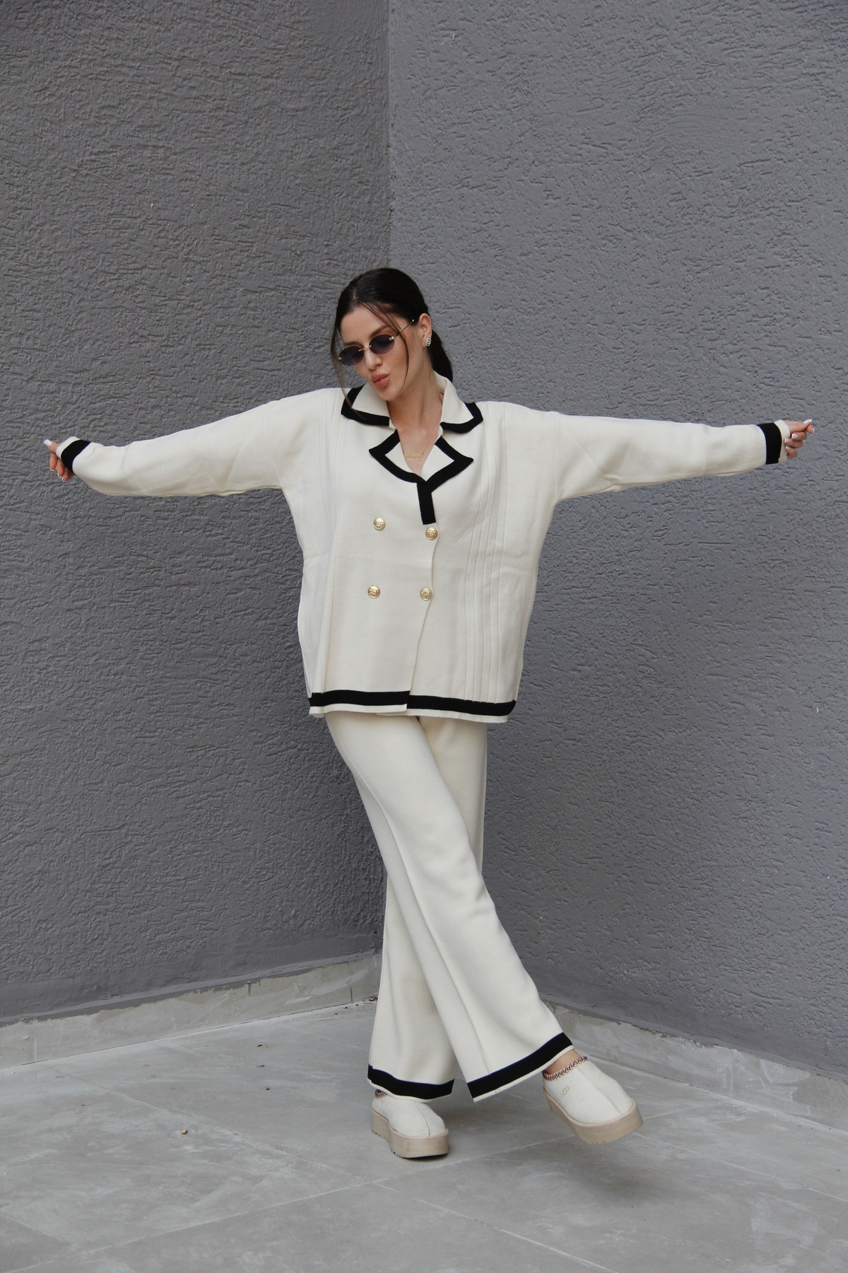 Trustmarket Standart Beden(Oversize) Gold Dört Düğmeli Kruvaze Hırka Pantolon