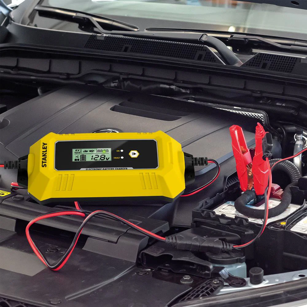 STANLEY SXA26 12V 250A Dijital Akü Şarj ve Akü Bakım Cihazı STANLEY SXA26 12V 250A Dijital Akü Şarj ve Akü Bakım Cihazı