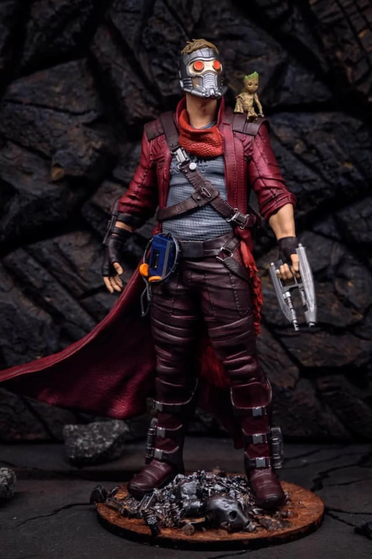 Star Lord ve Groot Boyalı Figür Galaksinin Koruyucuları Peter Quill Baby Groot Figür Büyük Boy 25CM