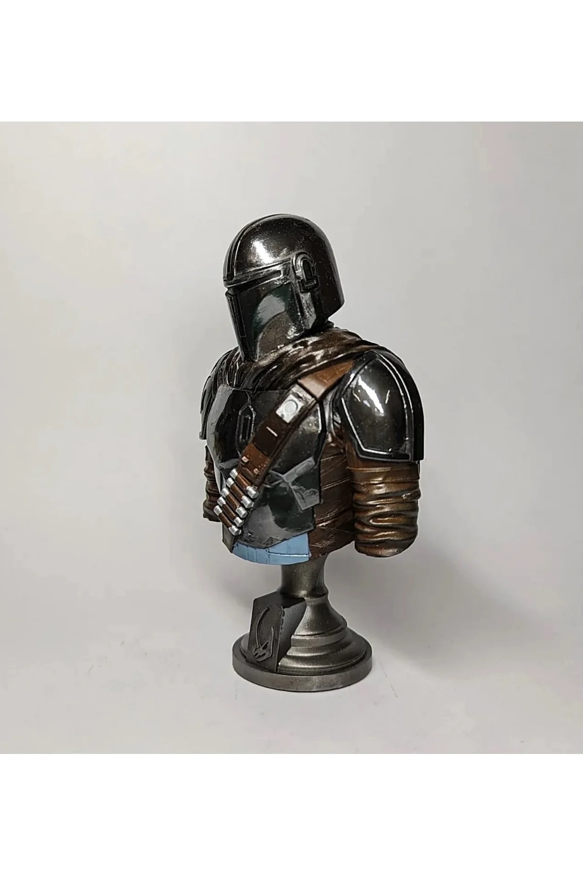 Star Wars The Mandalorian Boyalı Büst Figür 15 Cm