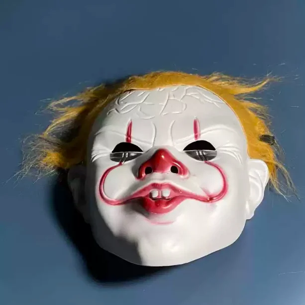Stephen King Joker Maske – Peluş Saçlı Korku Maskesi 31x22 cm