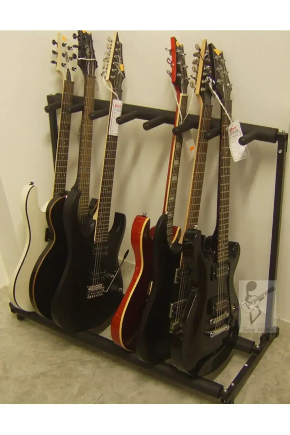 STG107 7'Lİ GİTAR SEHPASI 7 DET GİTAR İÇİN GİTAR ASKISI