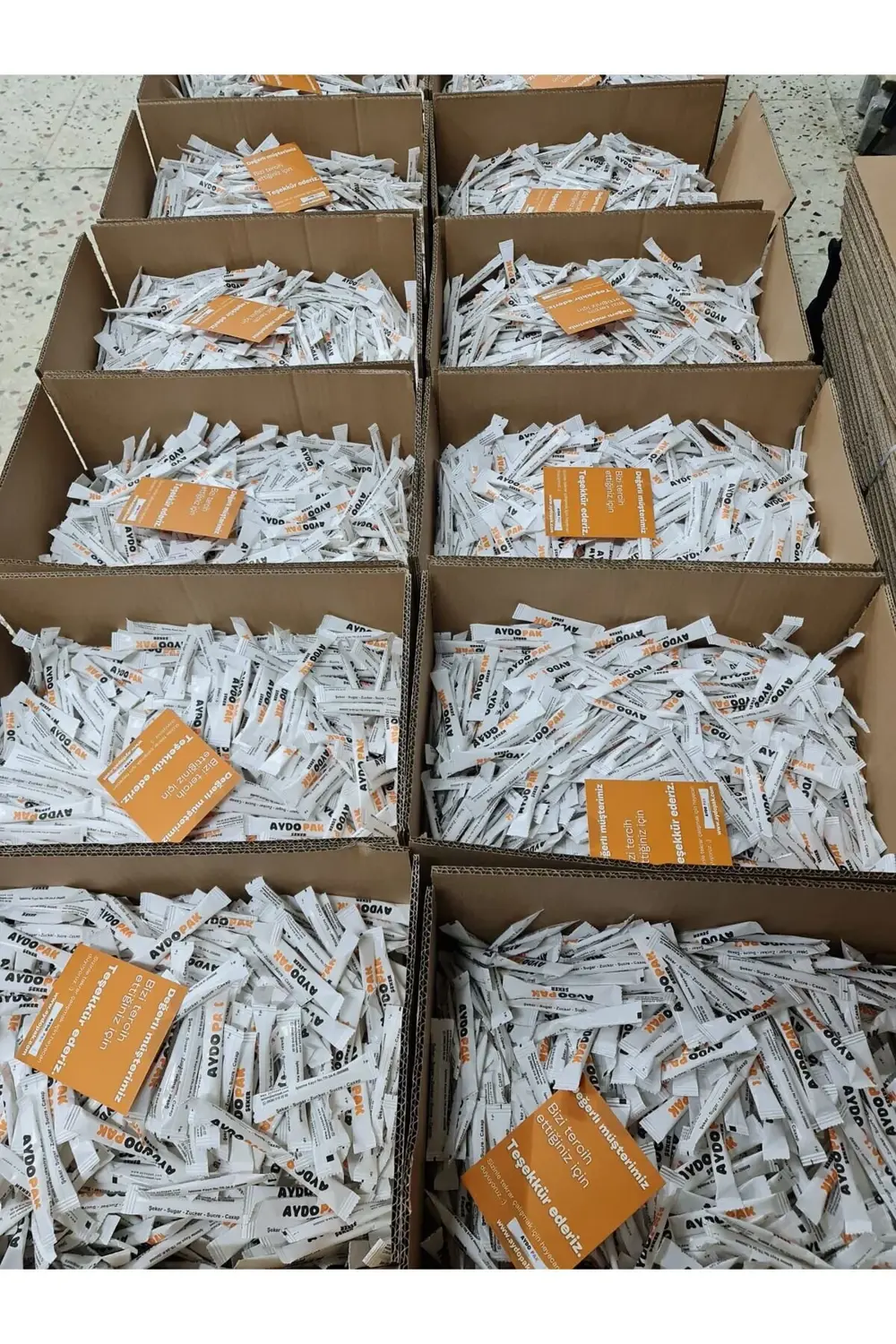 stick şeker 3gr ort. 2000 adet / net 6 kg kolide