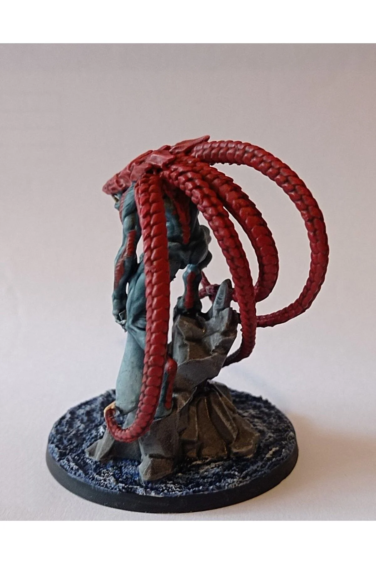 Stinger Love Death & Robot Boyalı Figür 26 Cm (dev Boy)