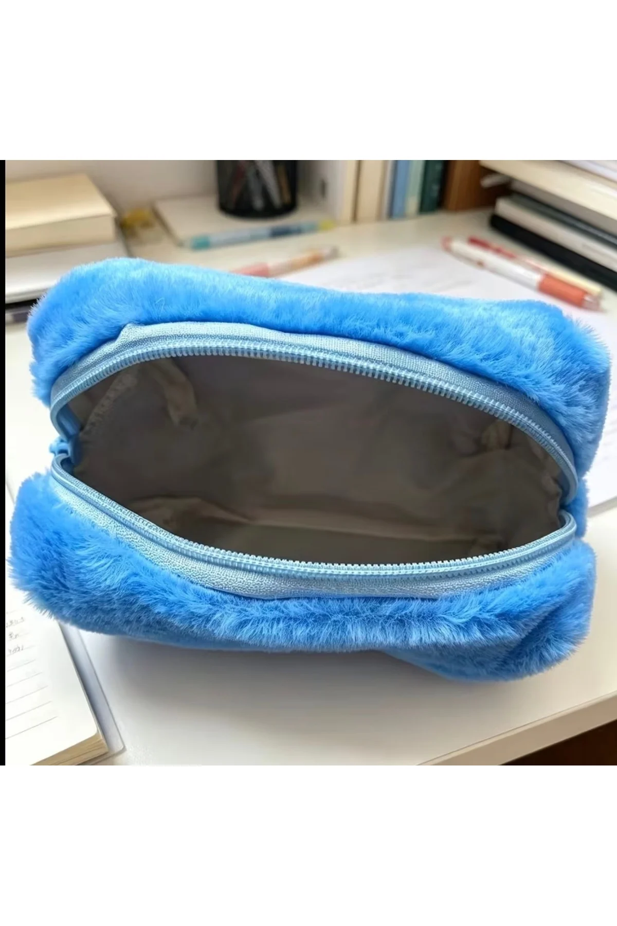 Stitch Nakışlı Peluş Kalemlik ve Makyaj Çantası – Mavi Yumuşak Tüylü Çok Amaçlı Çanta - Görsel 3