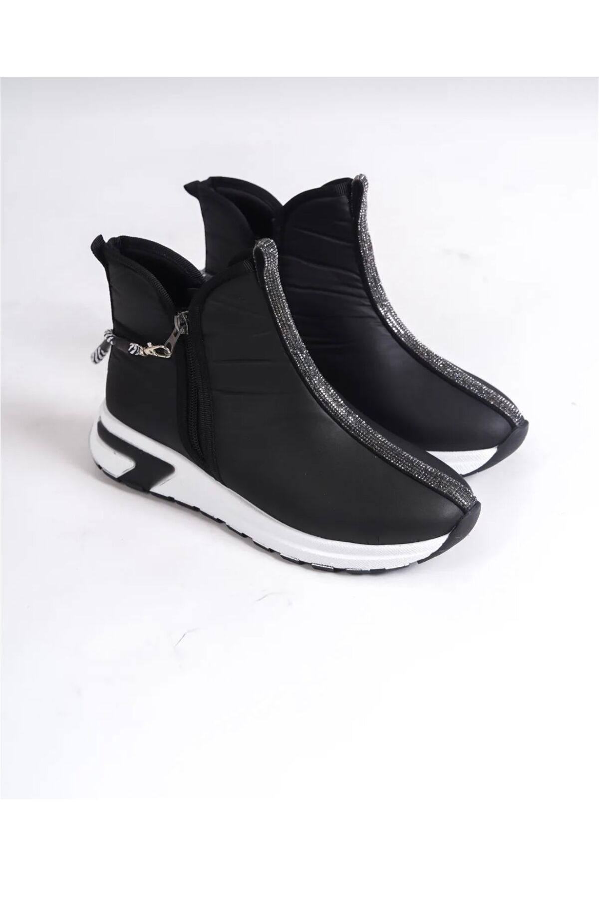 Su Geçirmez Paraşüt Kumaş Taşlı Siyah Spor Bot Rs300
