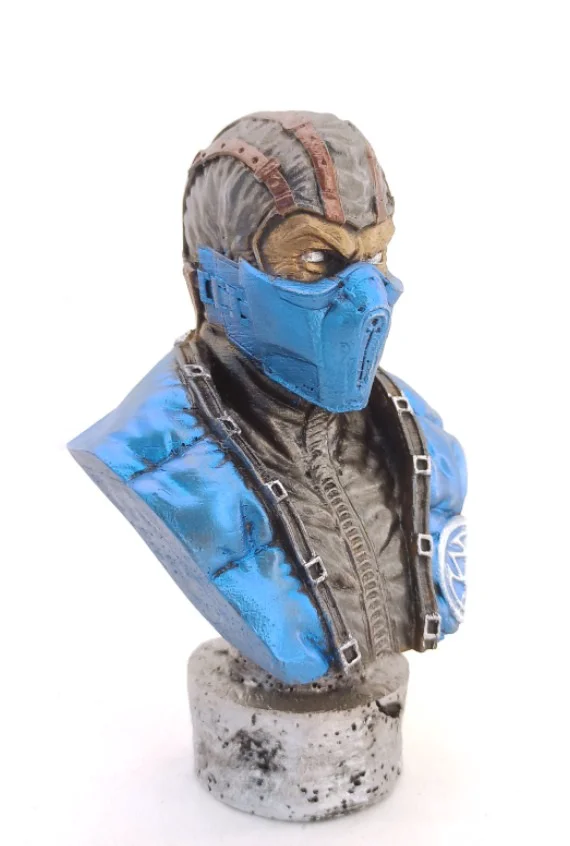 Sub-Zero Küçük Boy Polyester Büst Sub-Zero Küçük Boy Polyester Büst