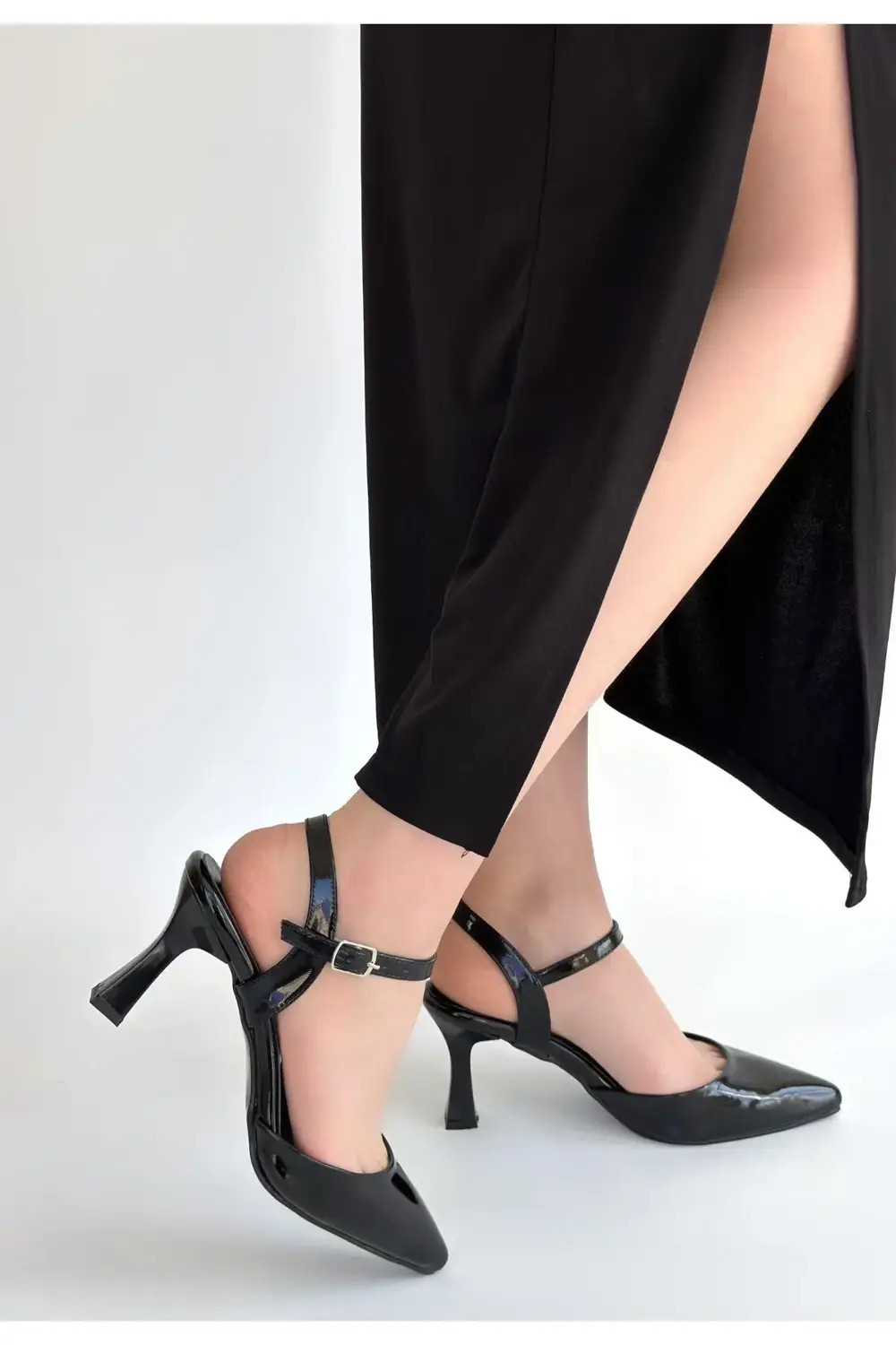 Suden Siyah Rugan Topuklu Ayakkabı