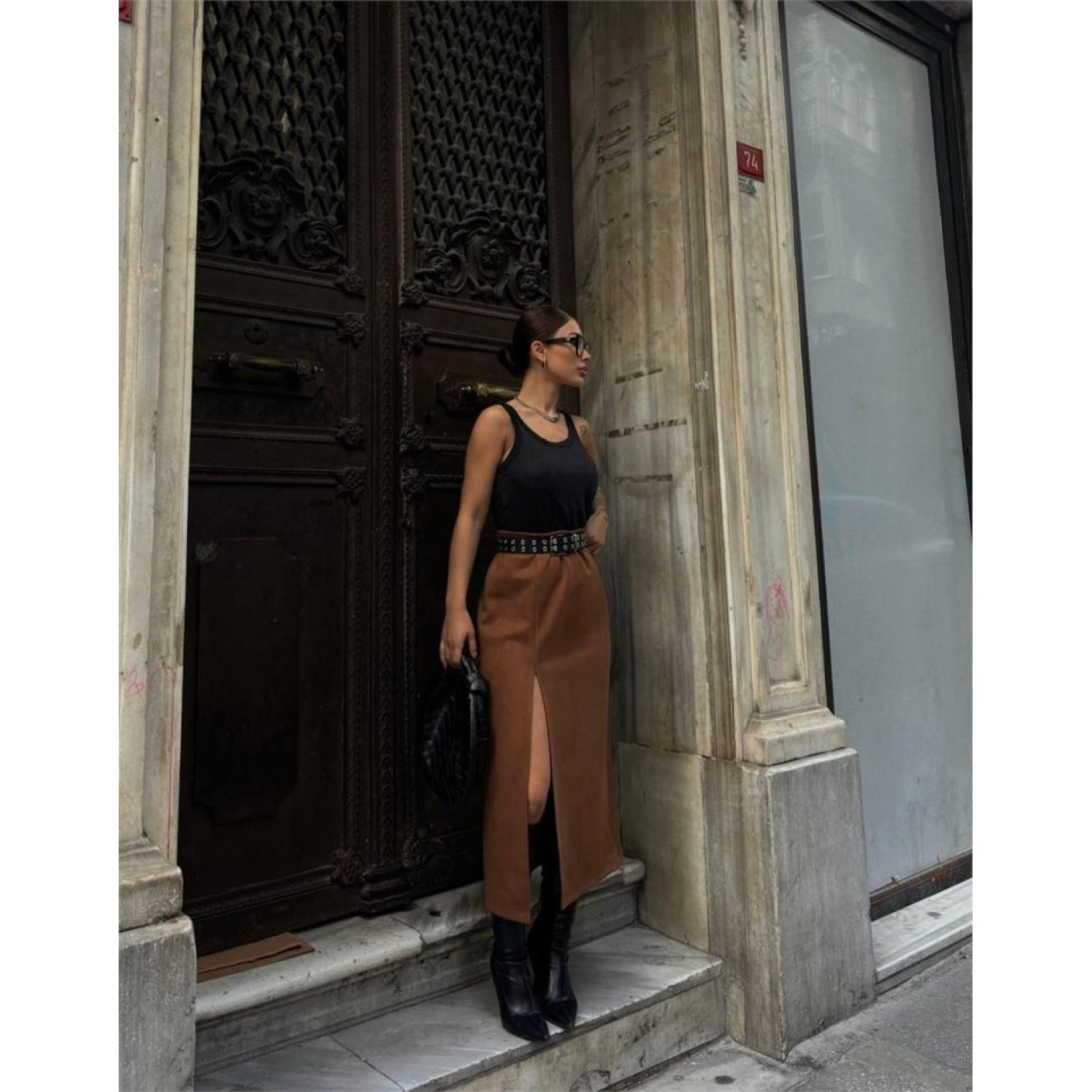 SÜET KALEM ETEK YIRTMAÇ DETAYLI - Kahverengi