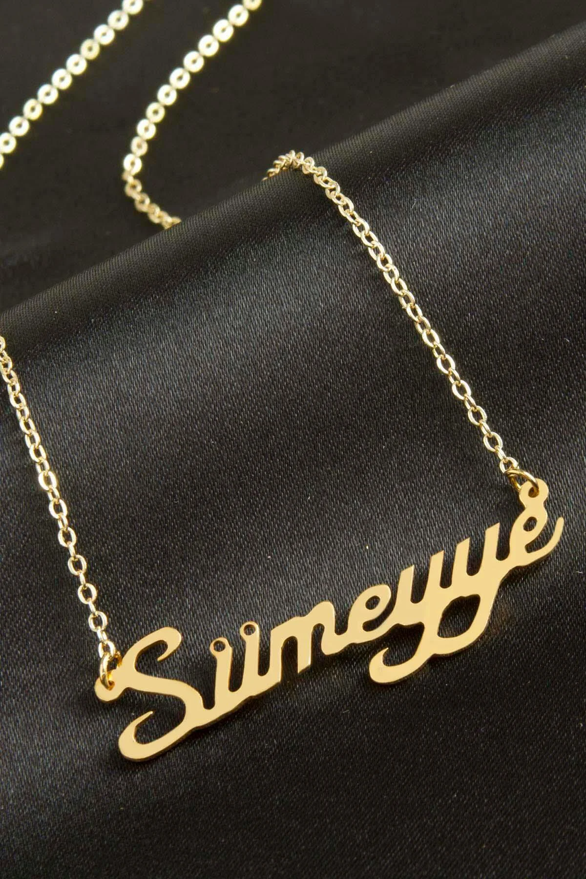 Sümeyye isimli kolye (Kişiye Özel) Sümeyye isimli kolye (Kişiye Özel)