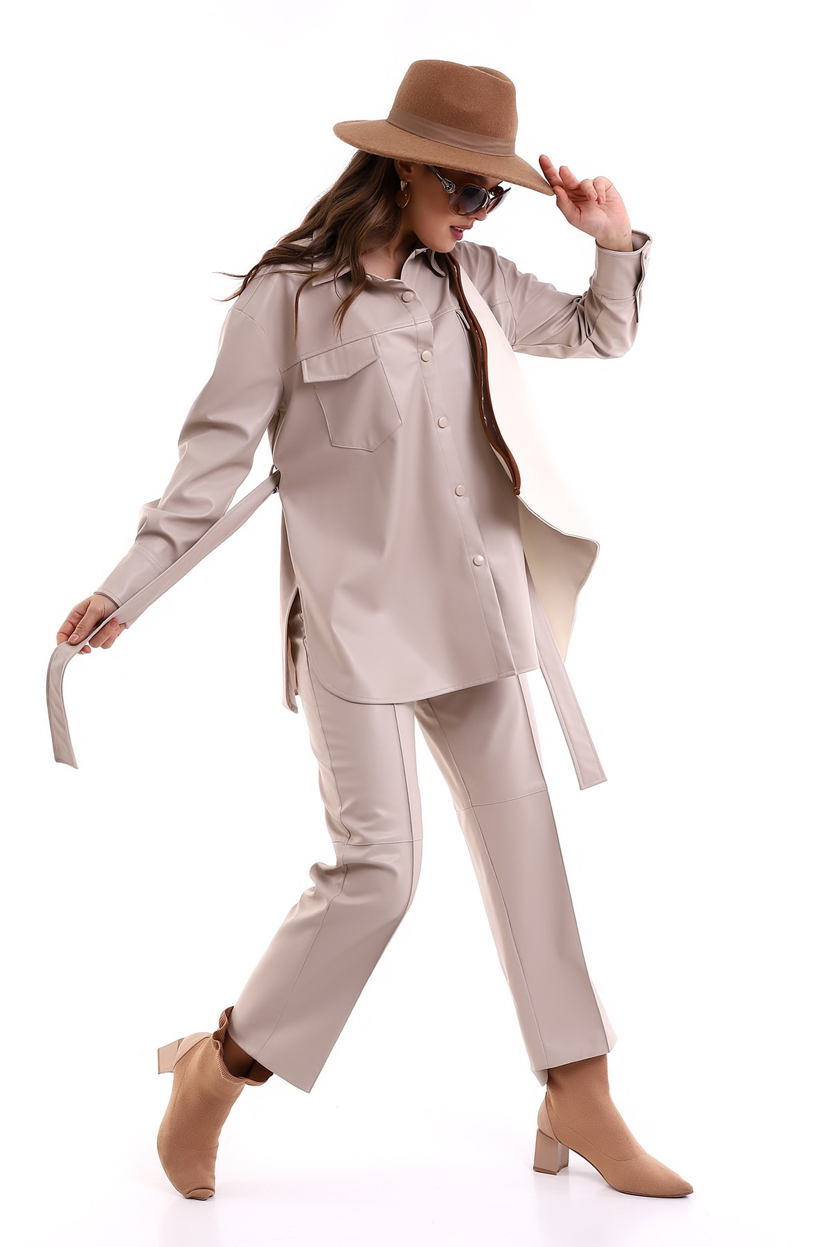 Suni Deri Çift Cepli Kuşaklı Şık Ve Cool Krem Bej Kadın Gömlek