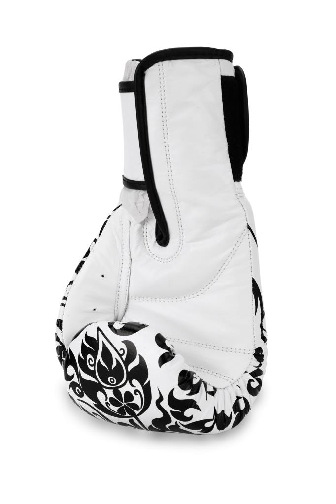 Titan Sport Süper Pro Beyaz Üzeri Siyah İşlemeli Deri Boks Eldiveni 12 Oz