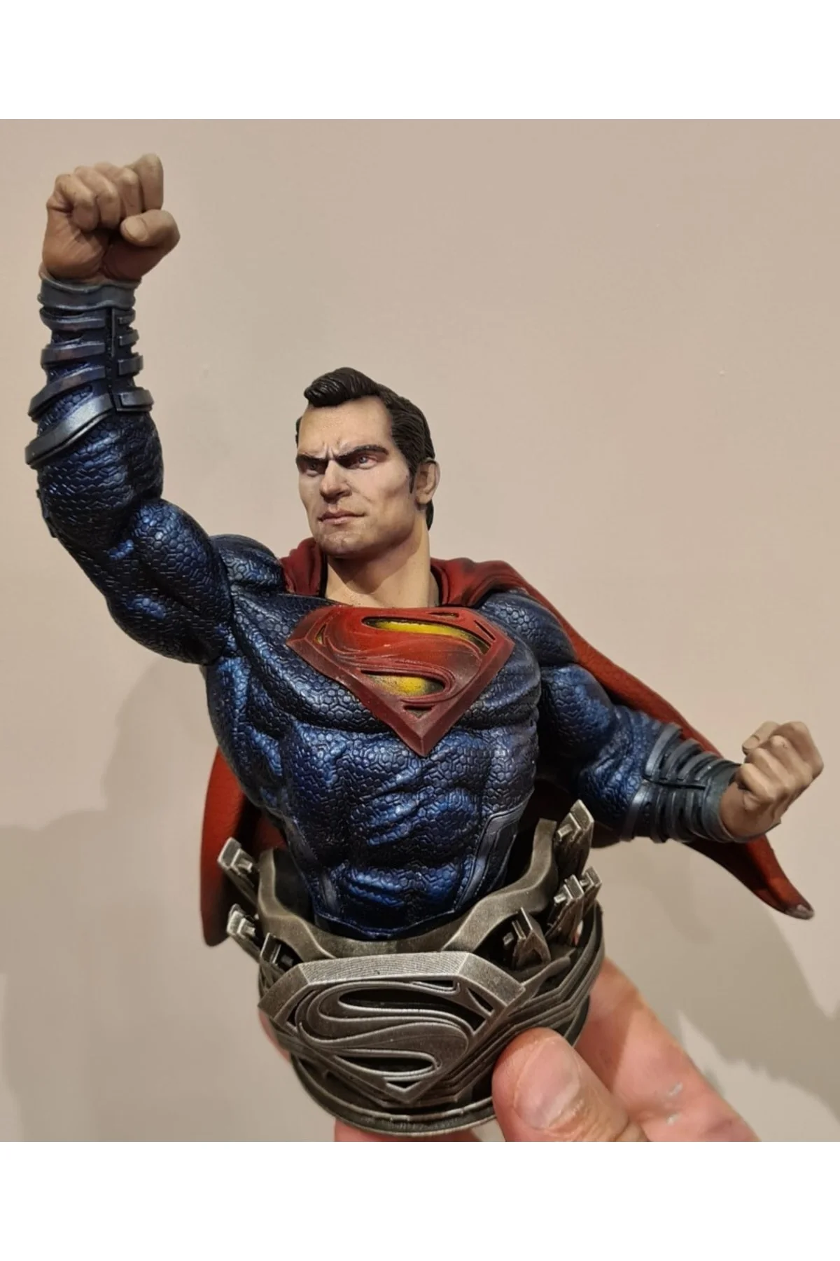 Superman Uçuyor Boyalı Figür 15 Cm