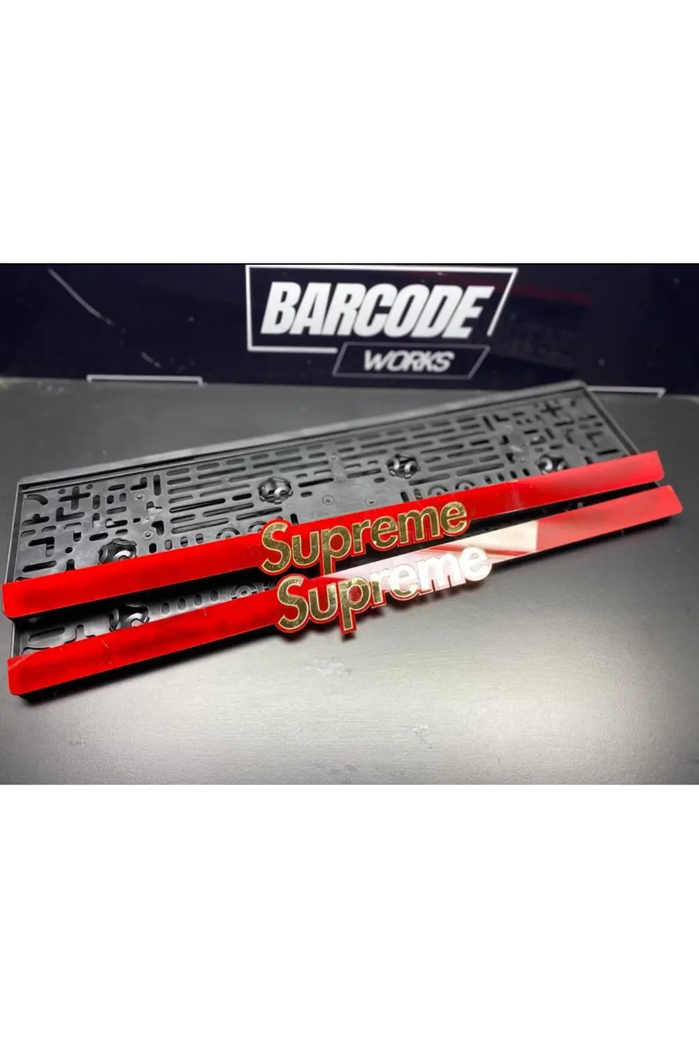 SUPREME TAKMATİK PLEKSİ PLAKALIK