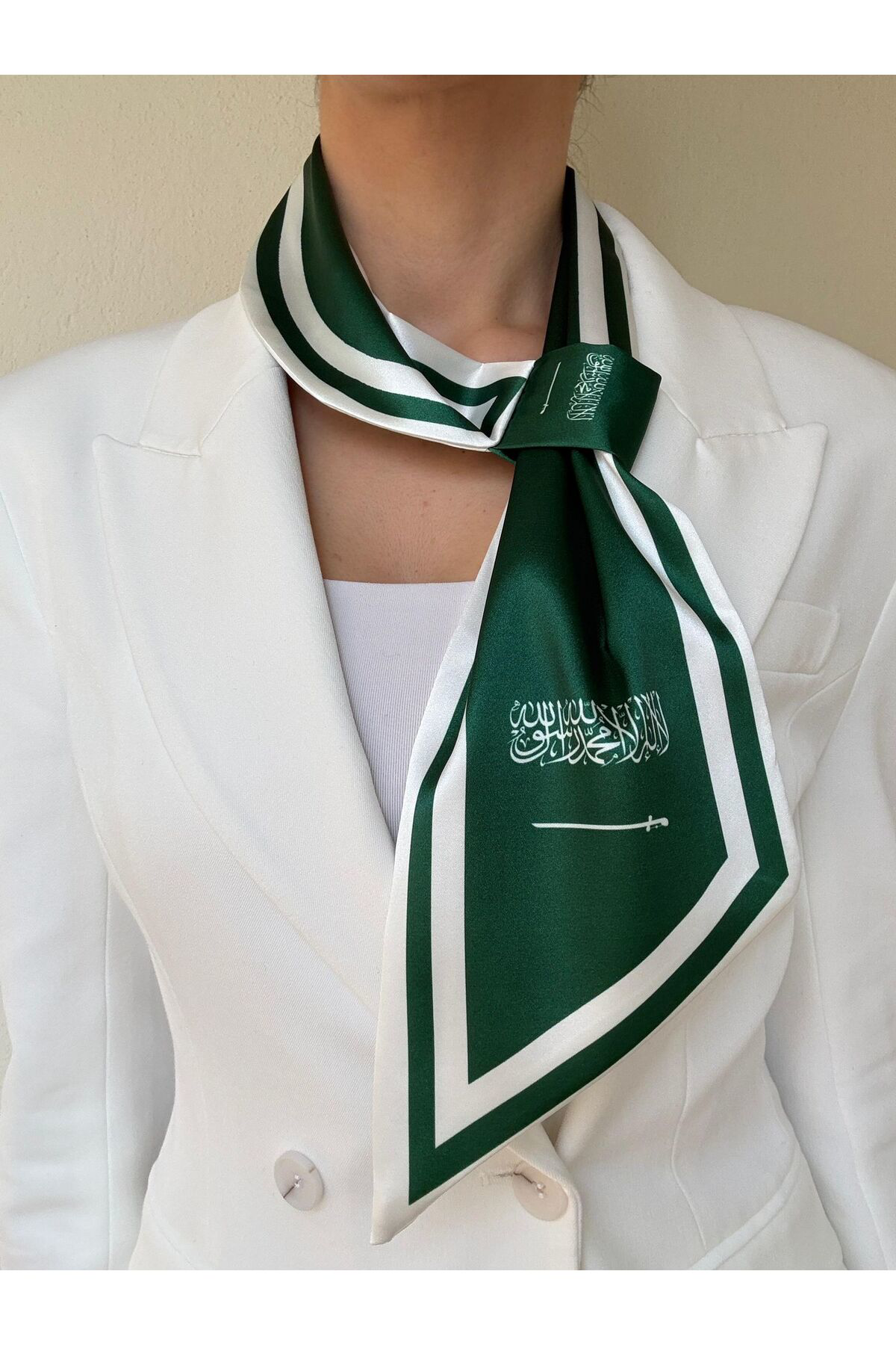 Suudi Arabistan Bayraklı Kravat Eşarp
