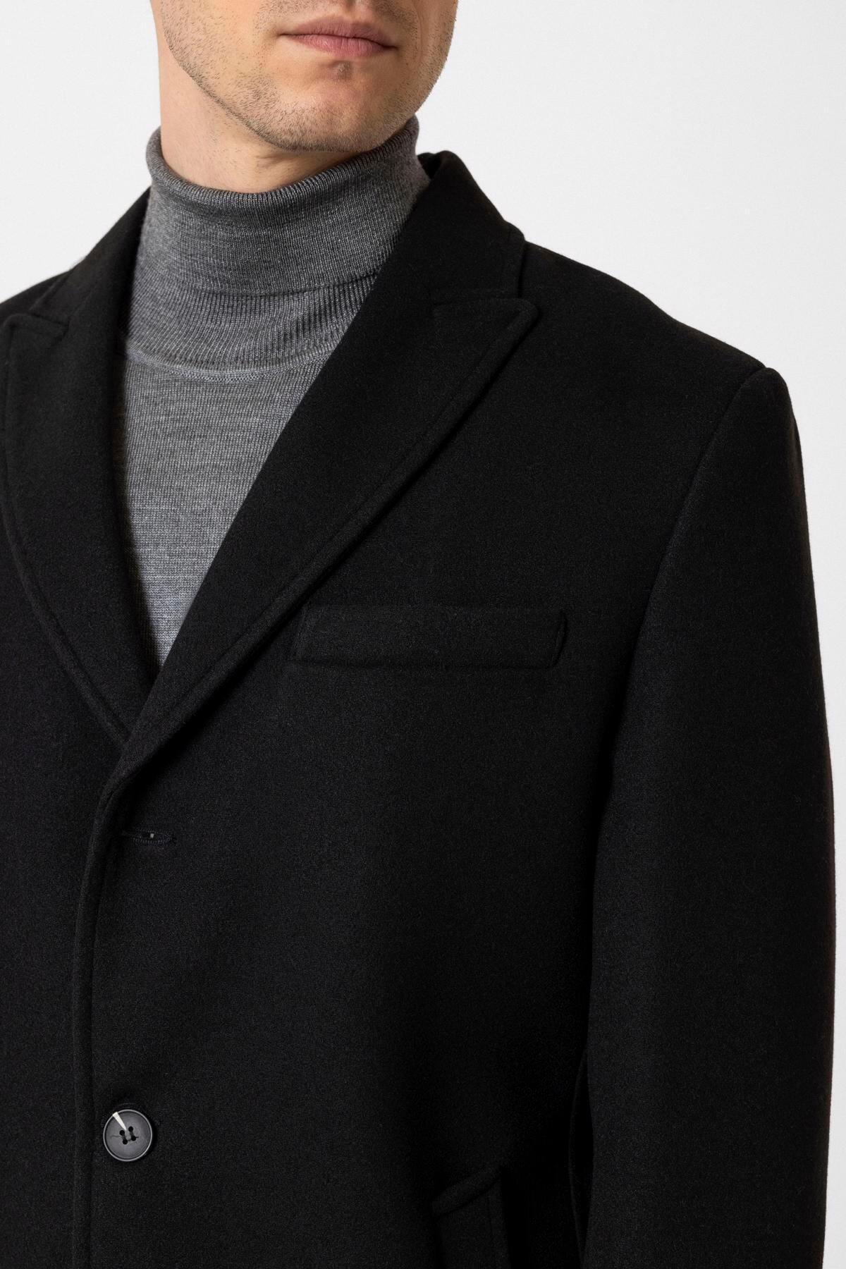 Süvari Süvari Rahat Kalıp Düz Sivri Yaka Siyah Erkek Kaban