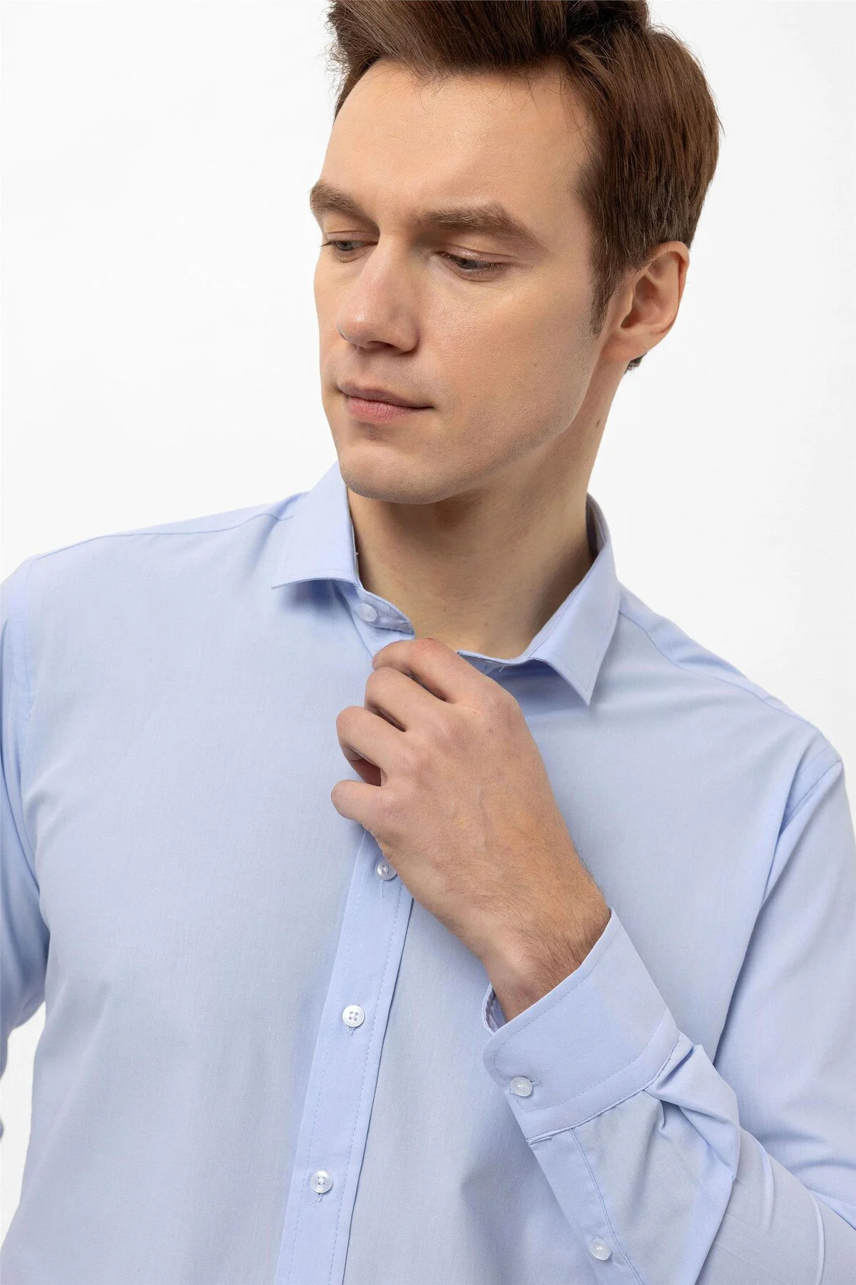 Süvari Slim Fit Kolay Ütü Teri Emen Nefes Alan Kravatlık Dört Mevsim Erkek Gömlek Süvari Slim Fit Kolay Ütü Teri Emen Nefes Alan Kravatlık Dört Mevsim Erkek Gömlek