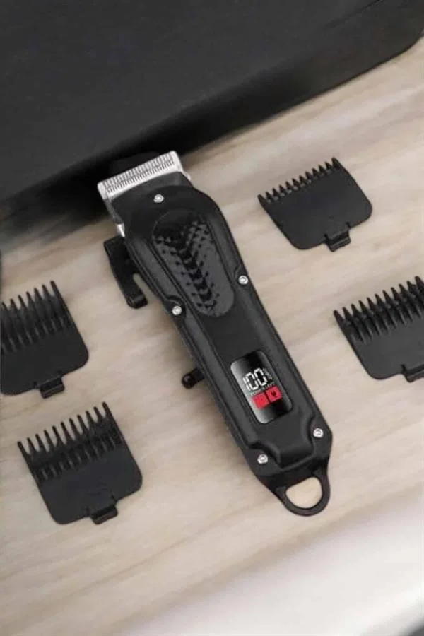 Suya Dayanıklı Tıraş Makinesi Keskin Bıçaklı Dijital Göstergeli Şarjlı Suya Dayanıklı Tıraş Makinesi Keskin Bıçaklı Dijital Göstergeli Şarjlı