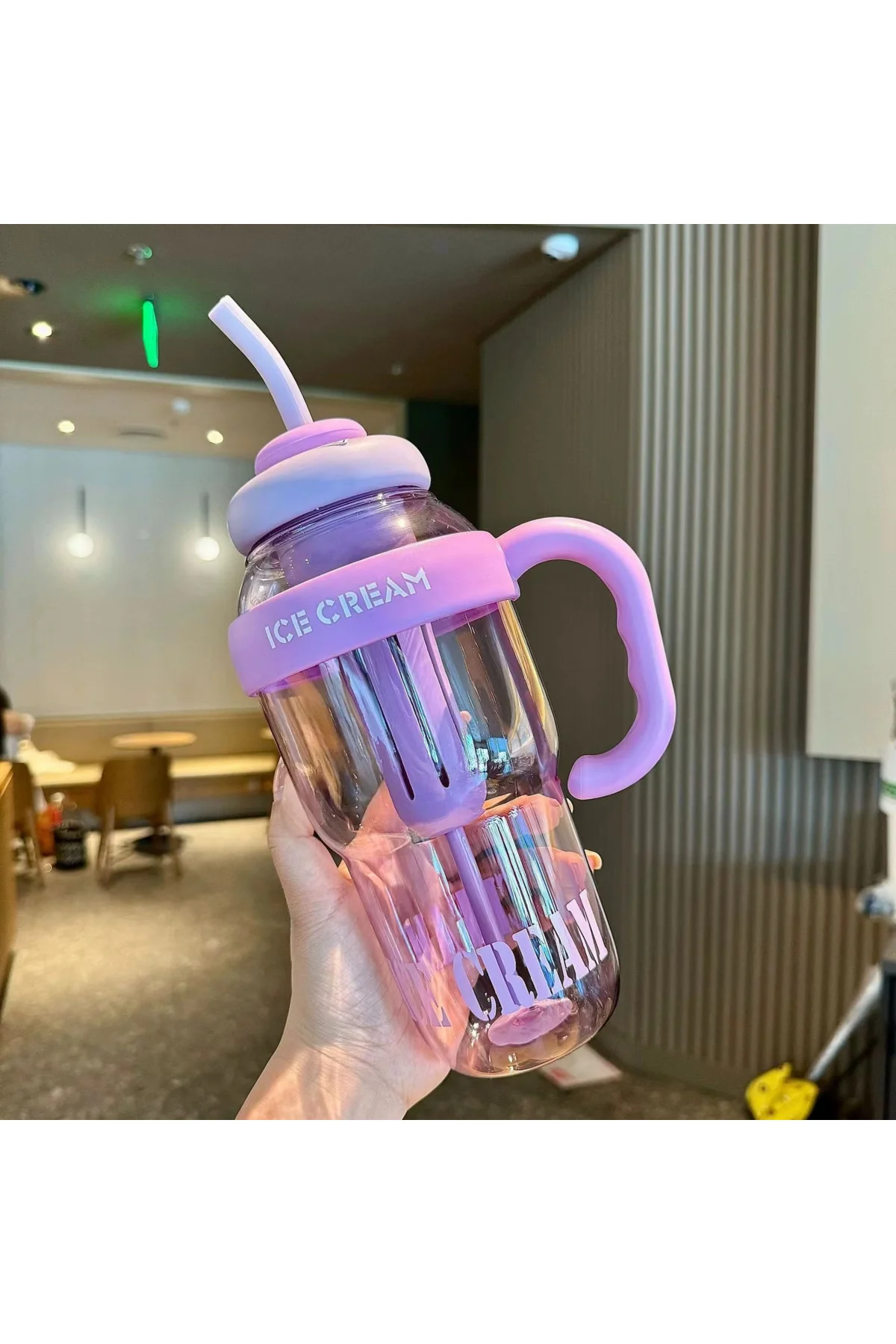Süzgeç Hazneli Pipetli Suluk 1300 ml – Meyve Aromalı Su Şişesi