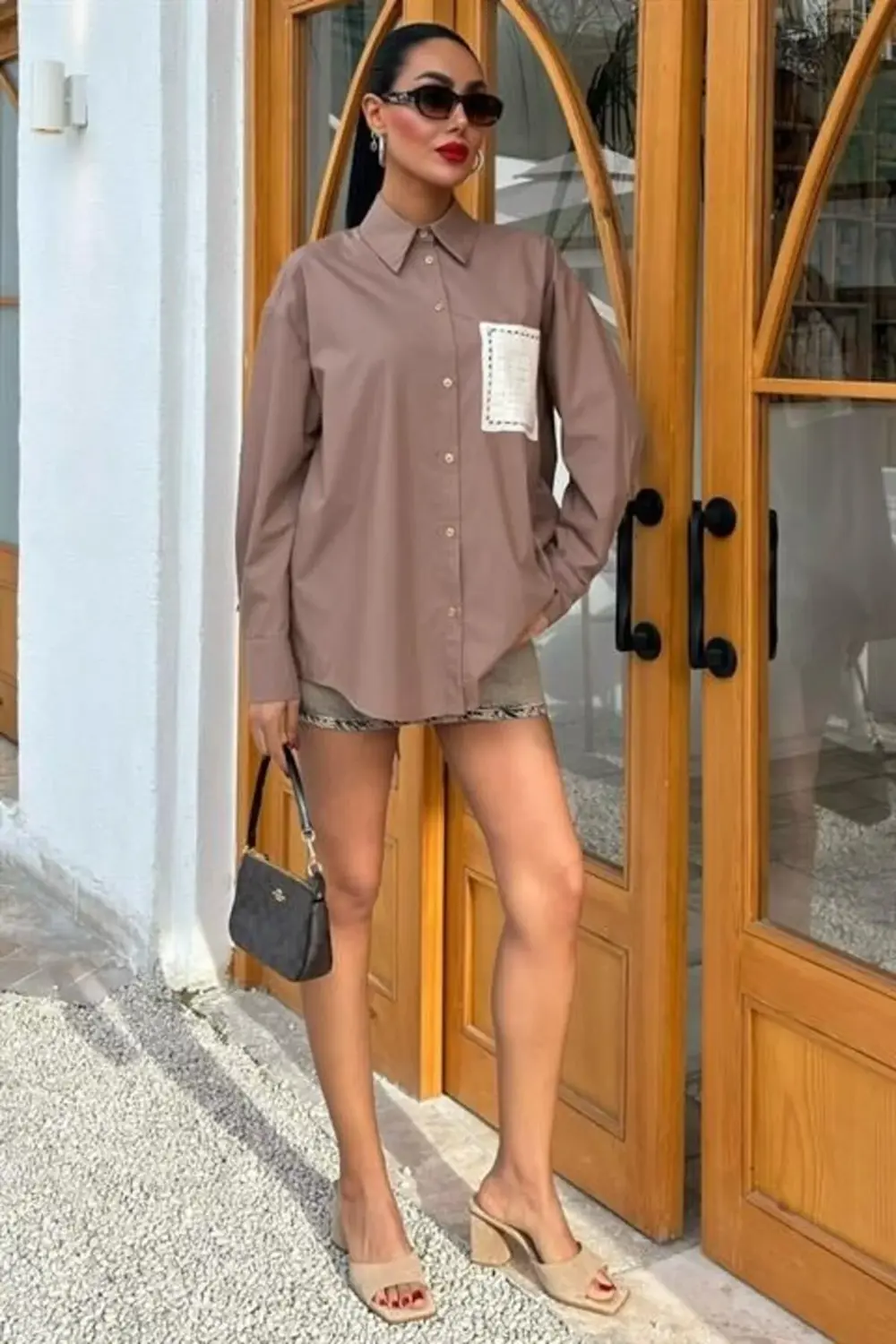 Süzine Cepli Arkası Yırtmaçlı Oversize Gömlek 3420