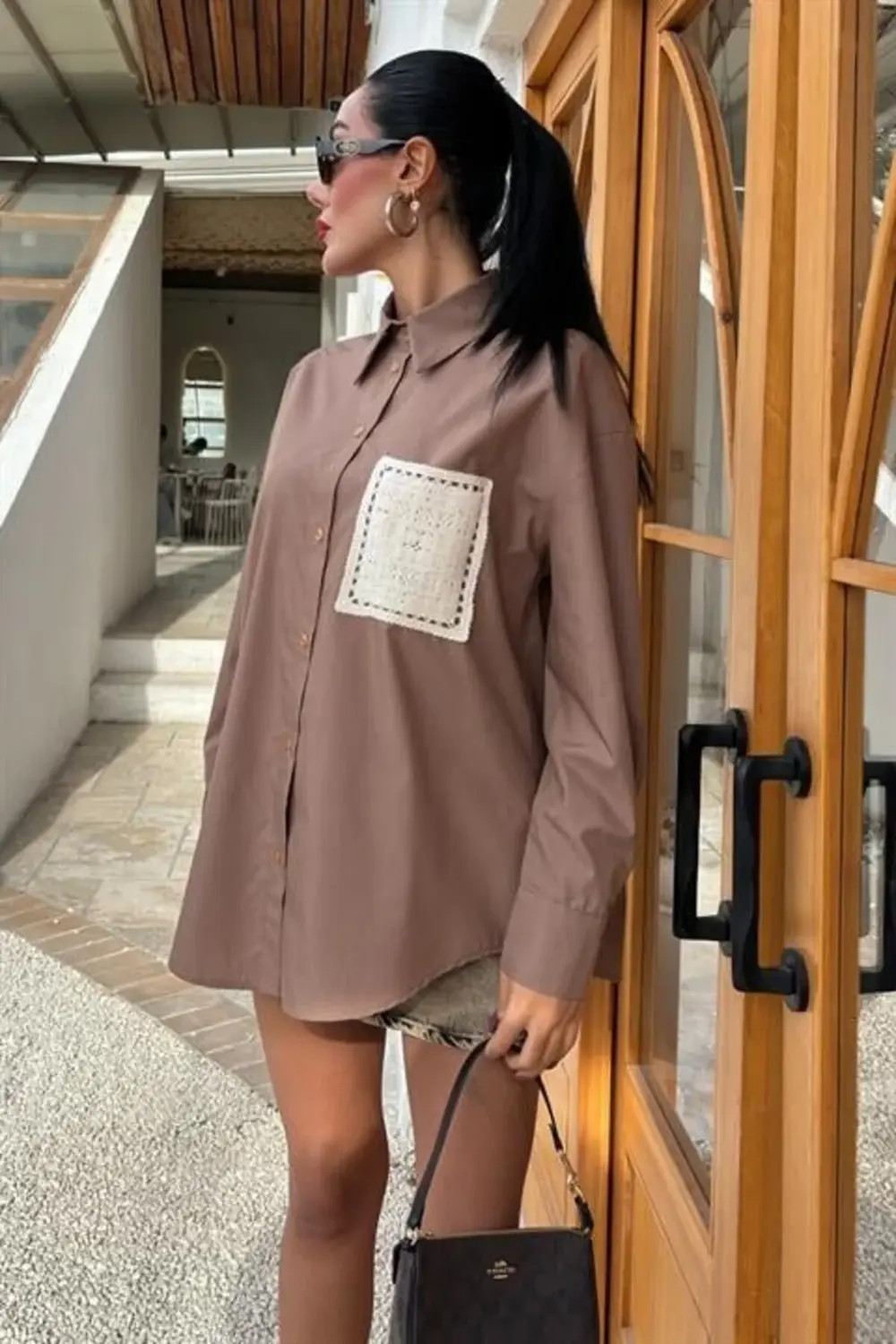 Süzine Cepli Arkası Yırtmaçlı Oversize Gömlek 3420