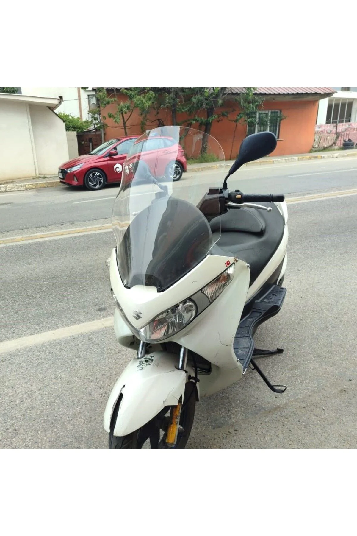 Suzuki Burgman 125 Ön Cam 2006-2013 Model 61cm Şeffaf Renkli 4mm
