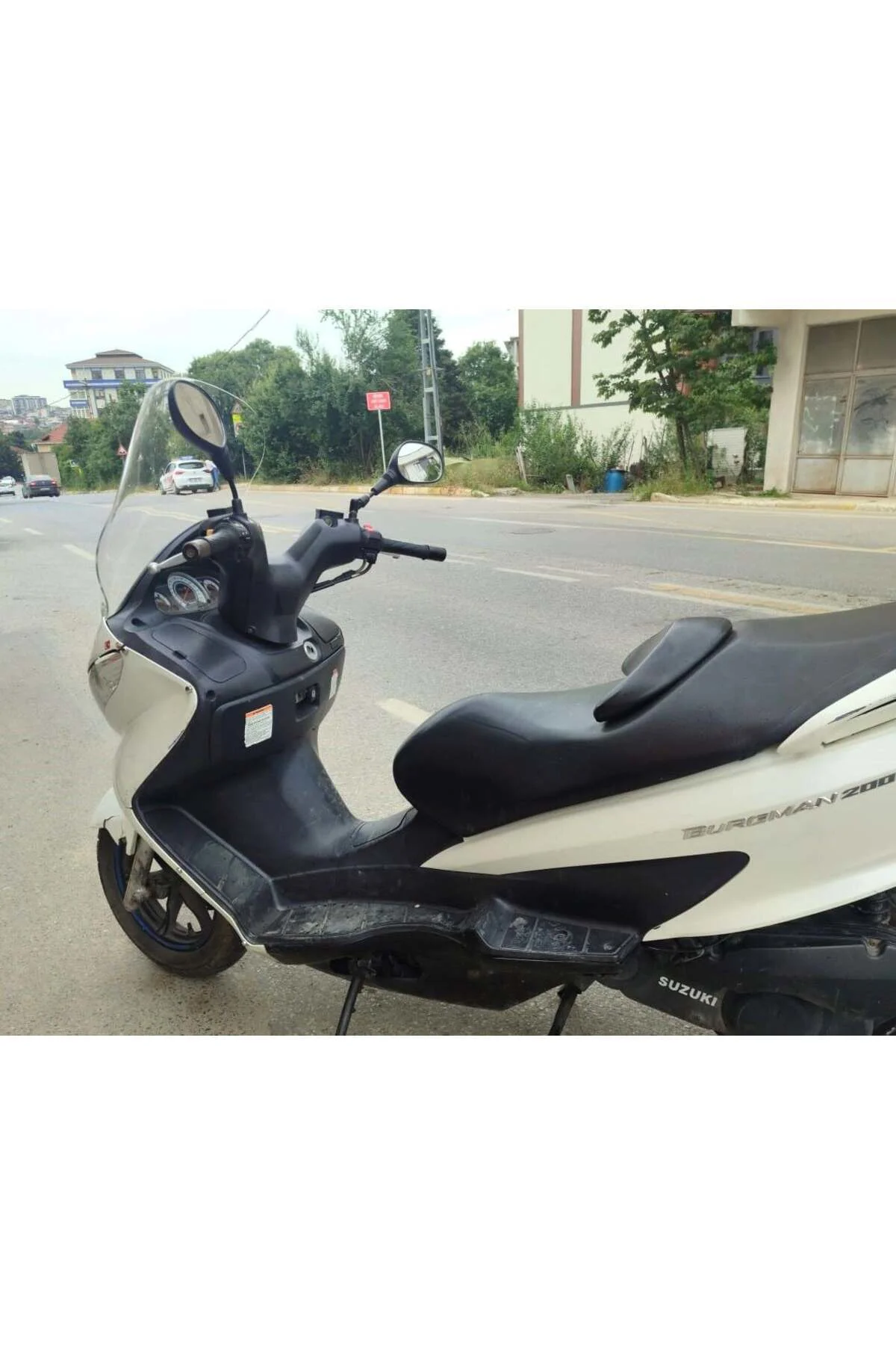 Suzuki Burgman 125 Ön Cam 2006-2013 Model 61cm Şeffaf Renkli 4mm