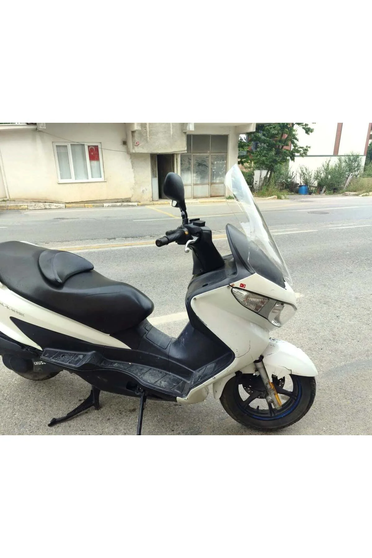 Suzuki Burgman 125 Ön Cam 2006-2013 Model 61cm Şeffaf Renkli 4mm